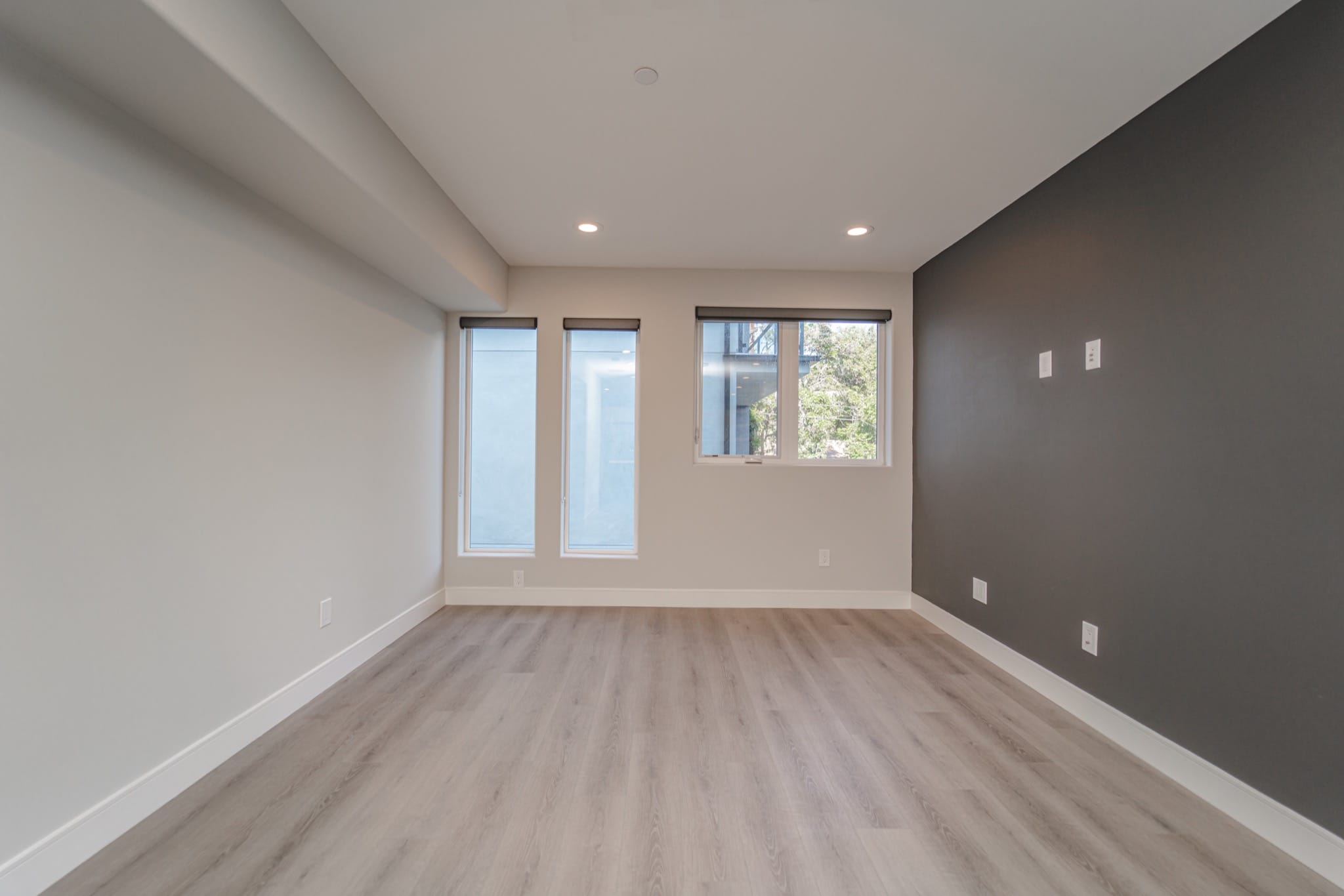 2117 Holly Drive, Los Angeles, California 90068