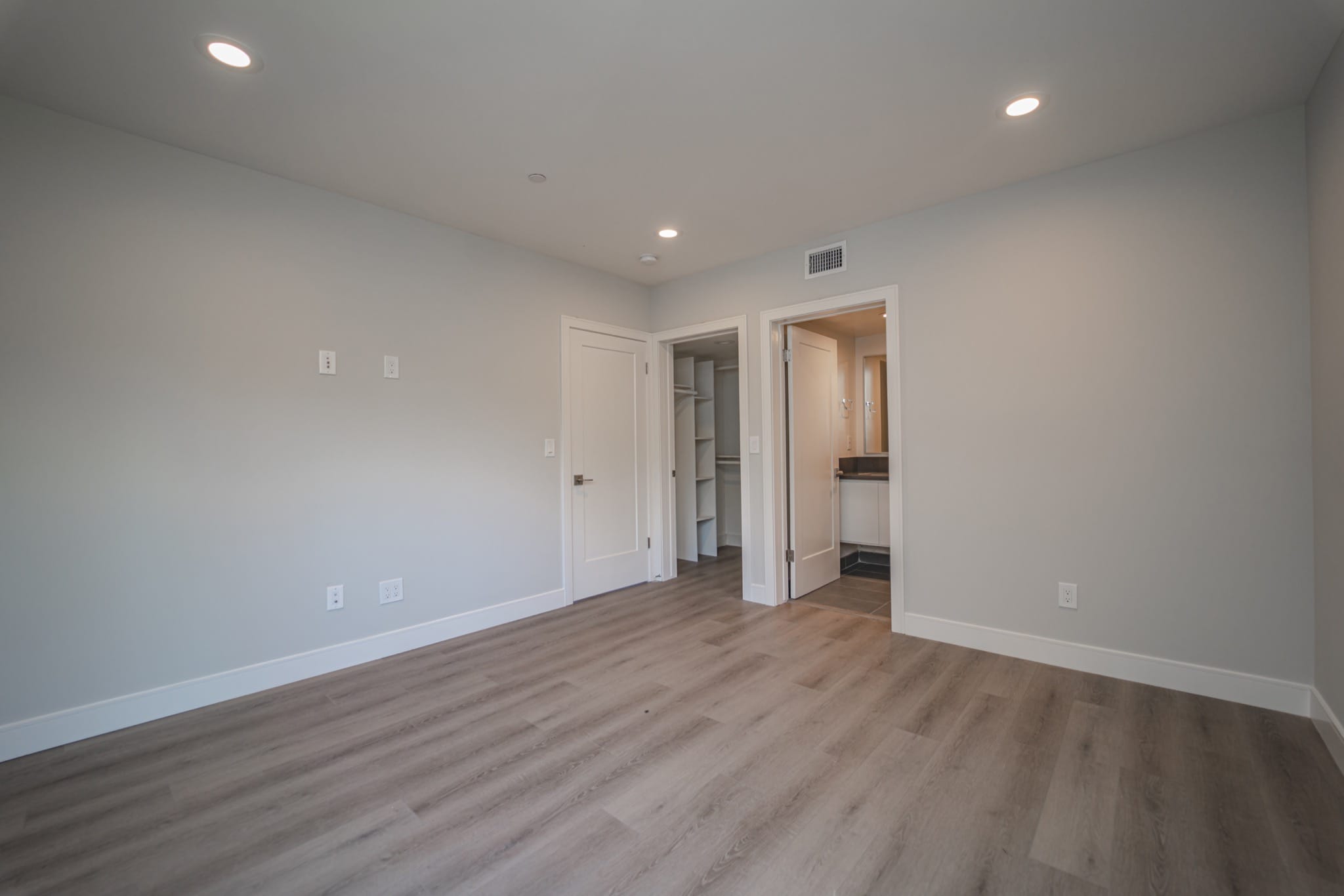 2117 Holly Drive, Los Angeles, California 90068