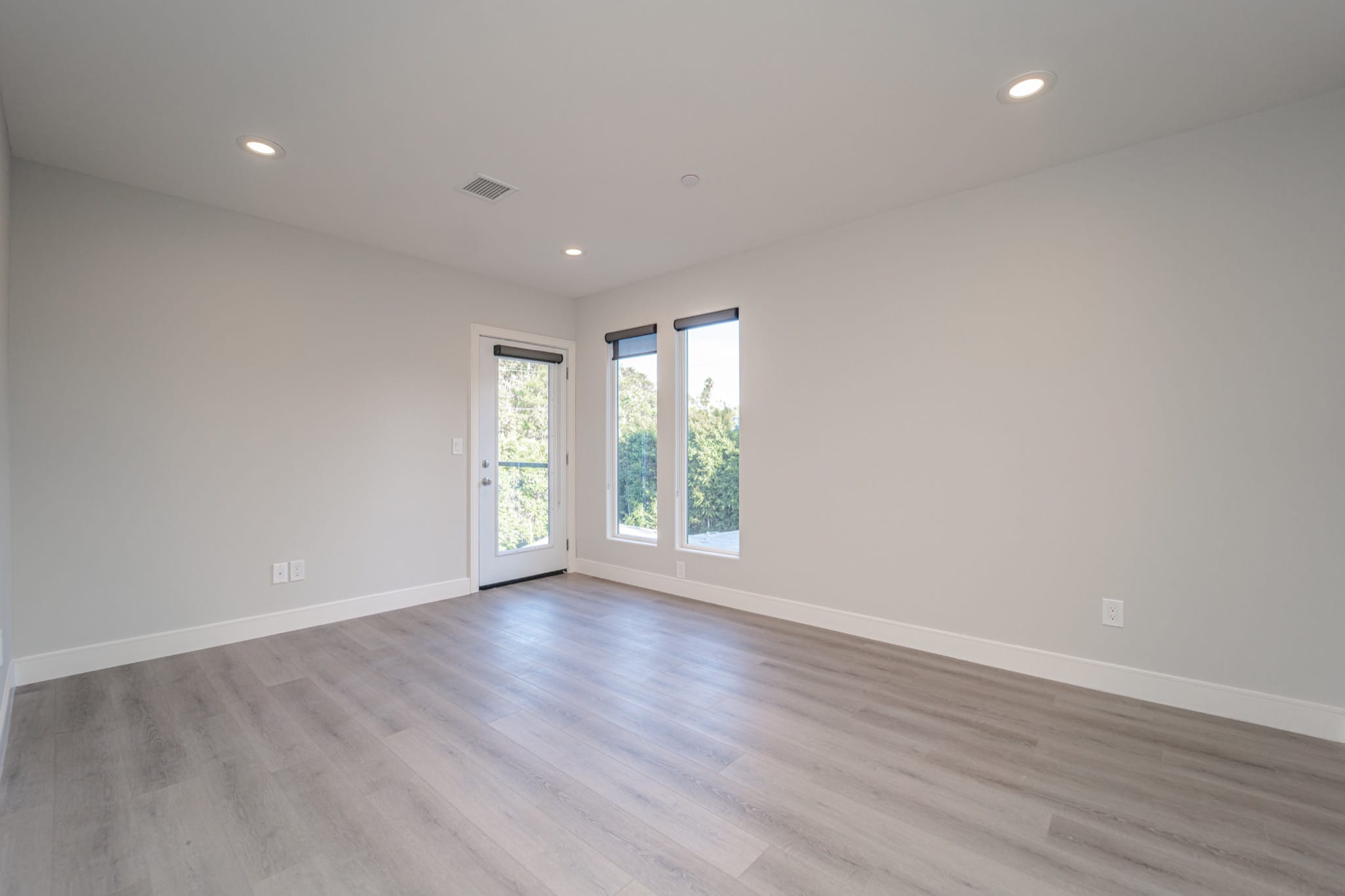 2117 Holly Drive, Los Angeles, California 90068