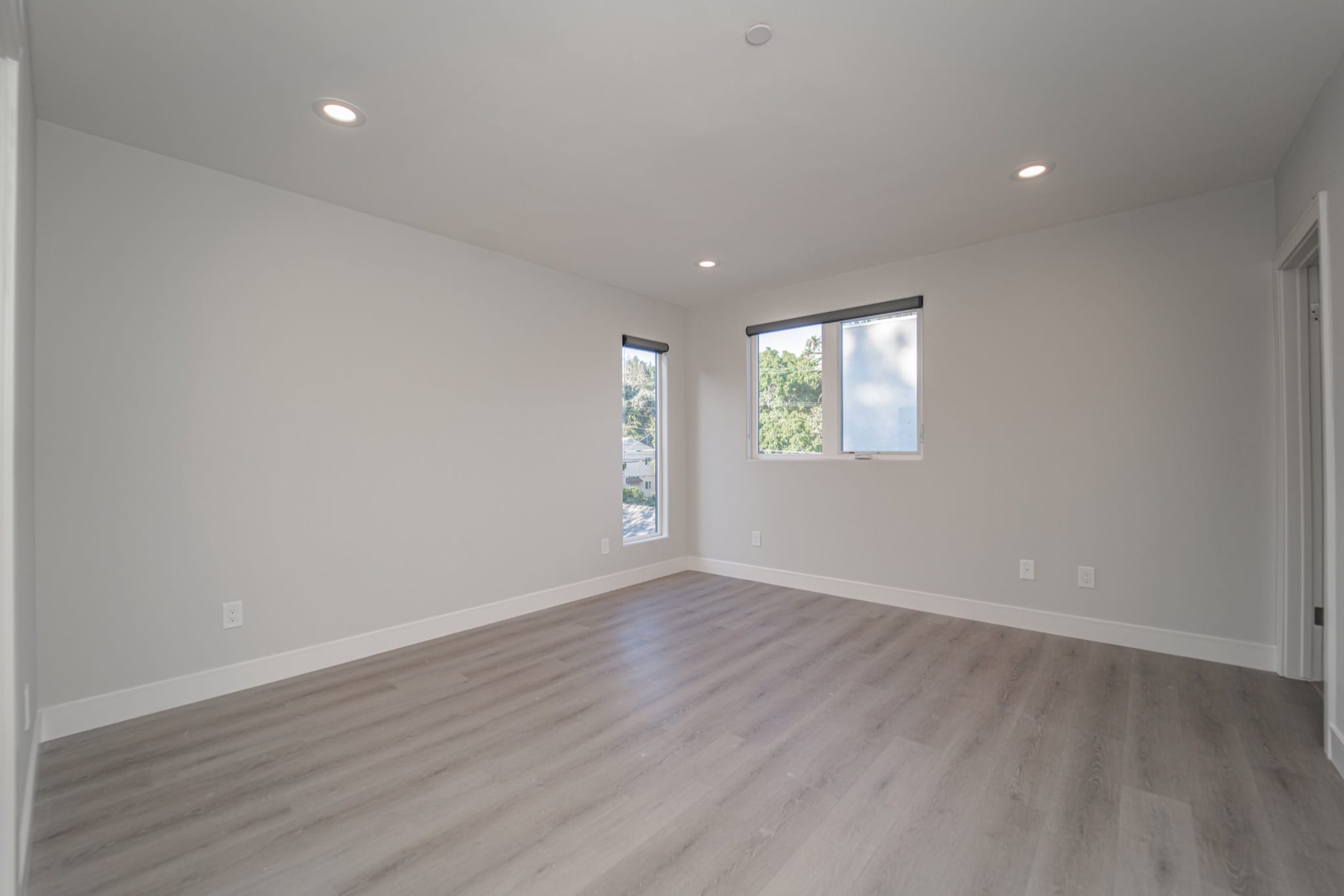 2117 Holly Drive, Los Angeles, California 90068