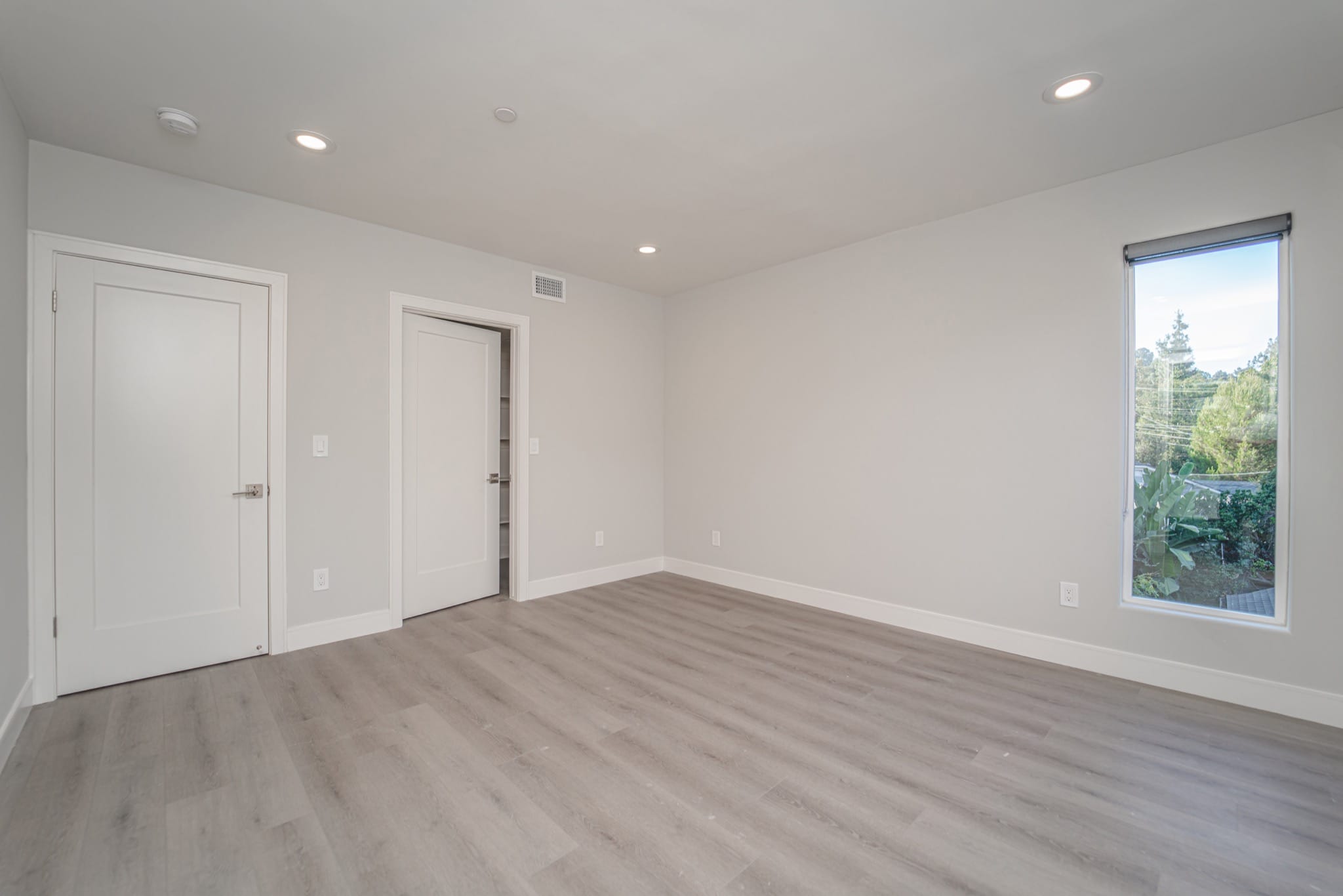 2117 Holly Drive, Los Angeles, California 90068