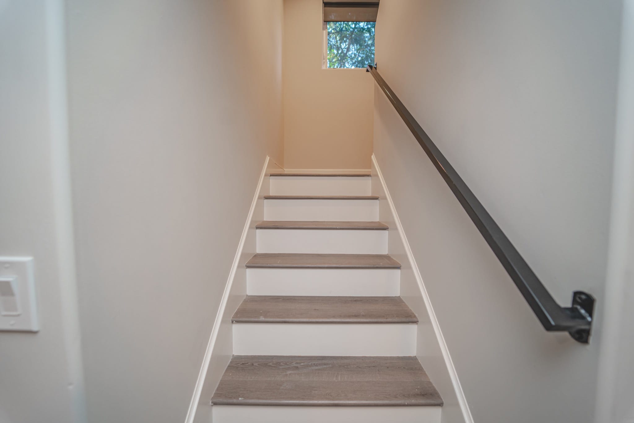 2117 Holly Drive, Los Angeles, California 90068