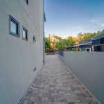 2117 Holly Drive, Los Angeles, California 90068