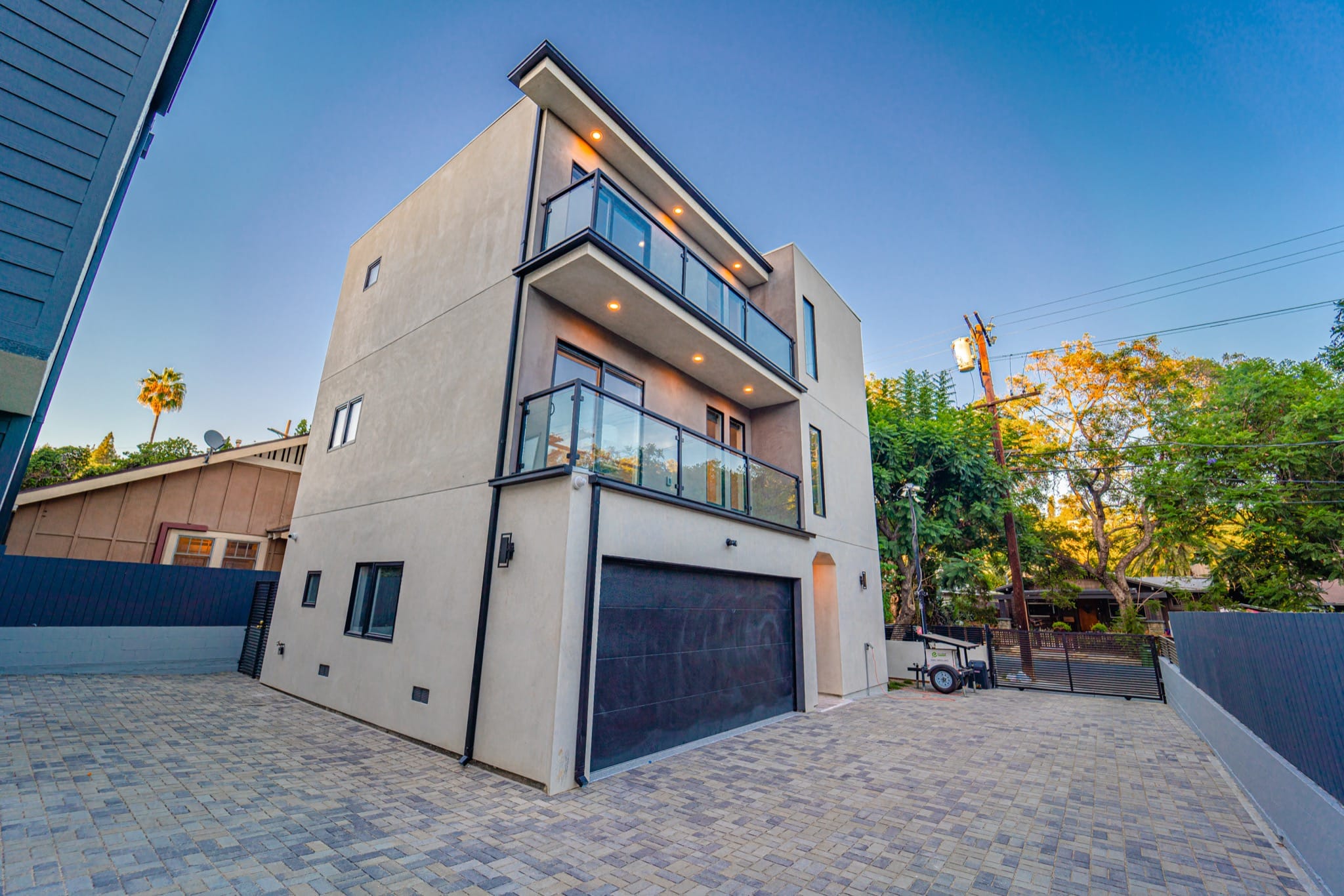 2117 Holly Drive, Los Angeles, California 90068