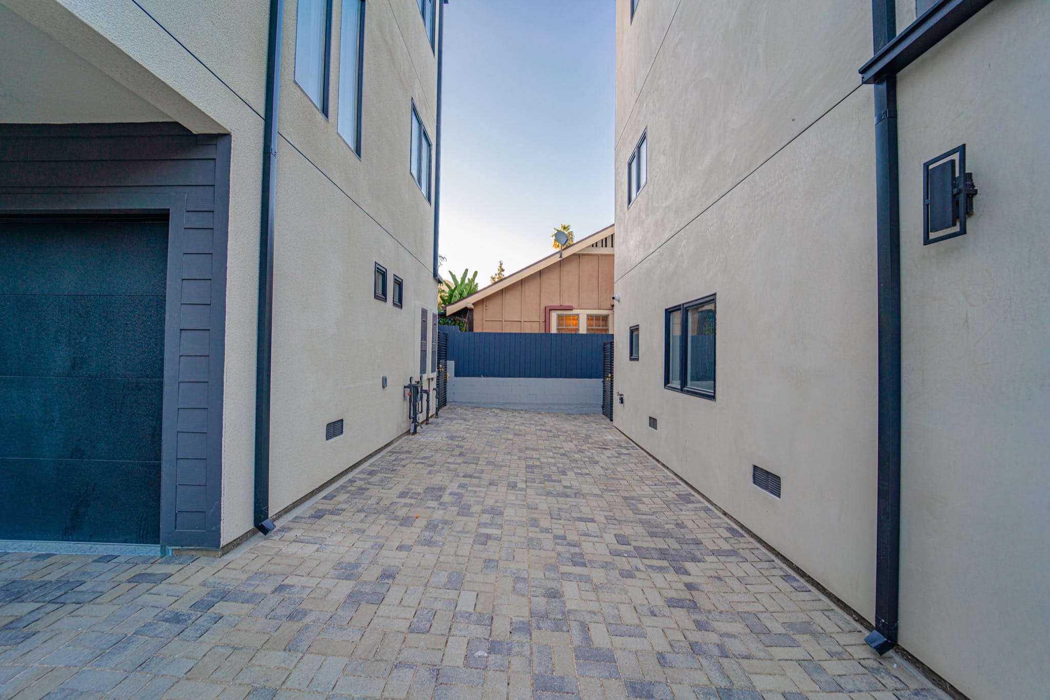 2117 Holly Drive, Los Angeles, California 90068