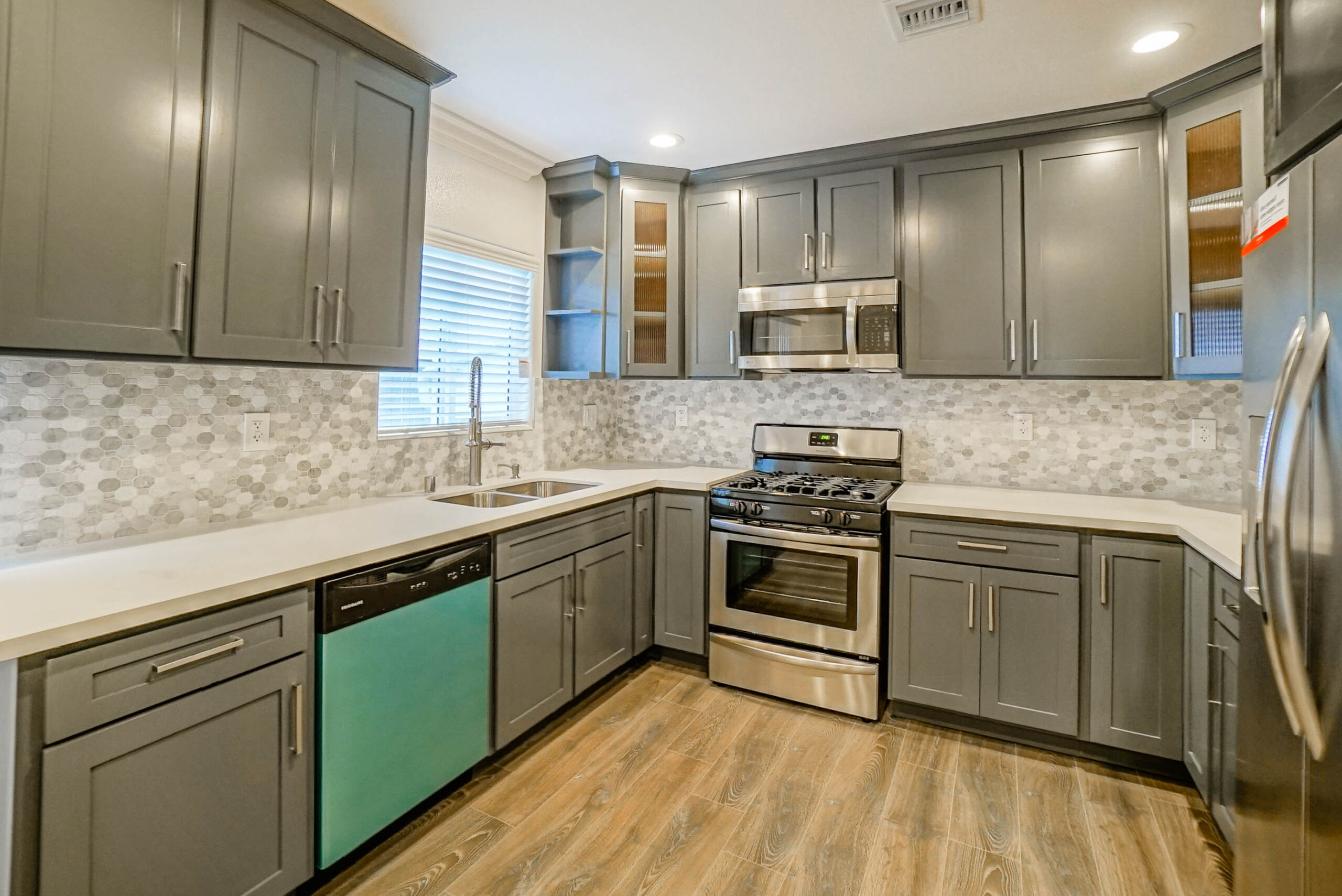 1118/1118 W 39th Pl, Los Angeles, CA 90037