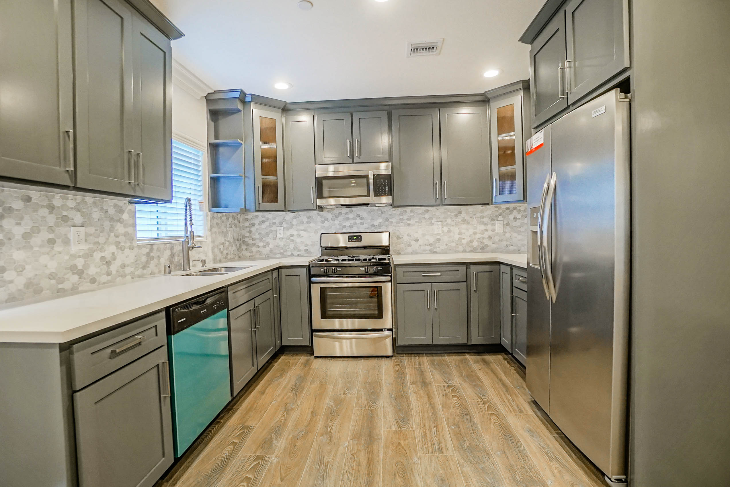 1118/1118 W 39th Pl, Los Angeles, CA 90037