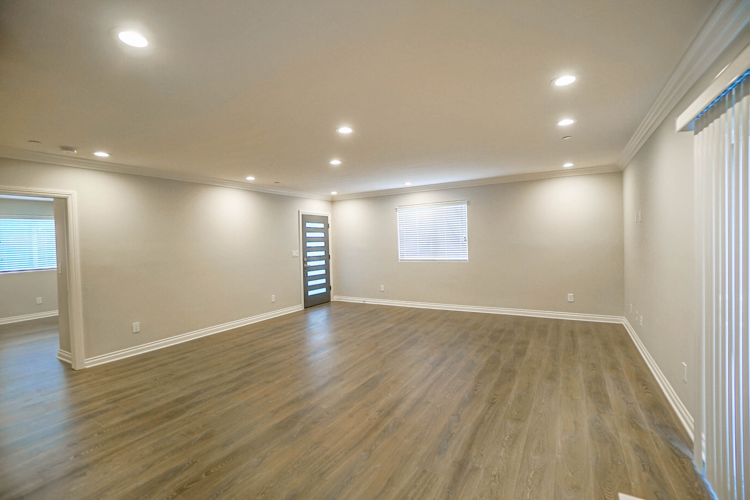 1118/1118 W 39th Pl, Los Angeles, CA 90037