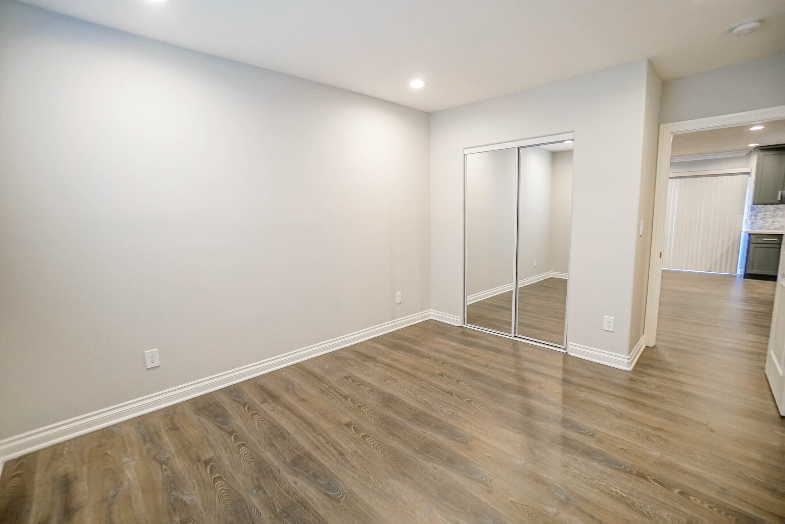 1118/1118 W 39th Pl, Los Angeles, CA 90037