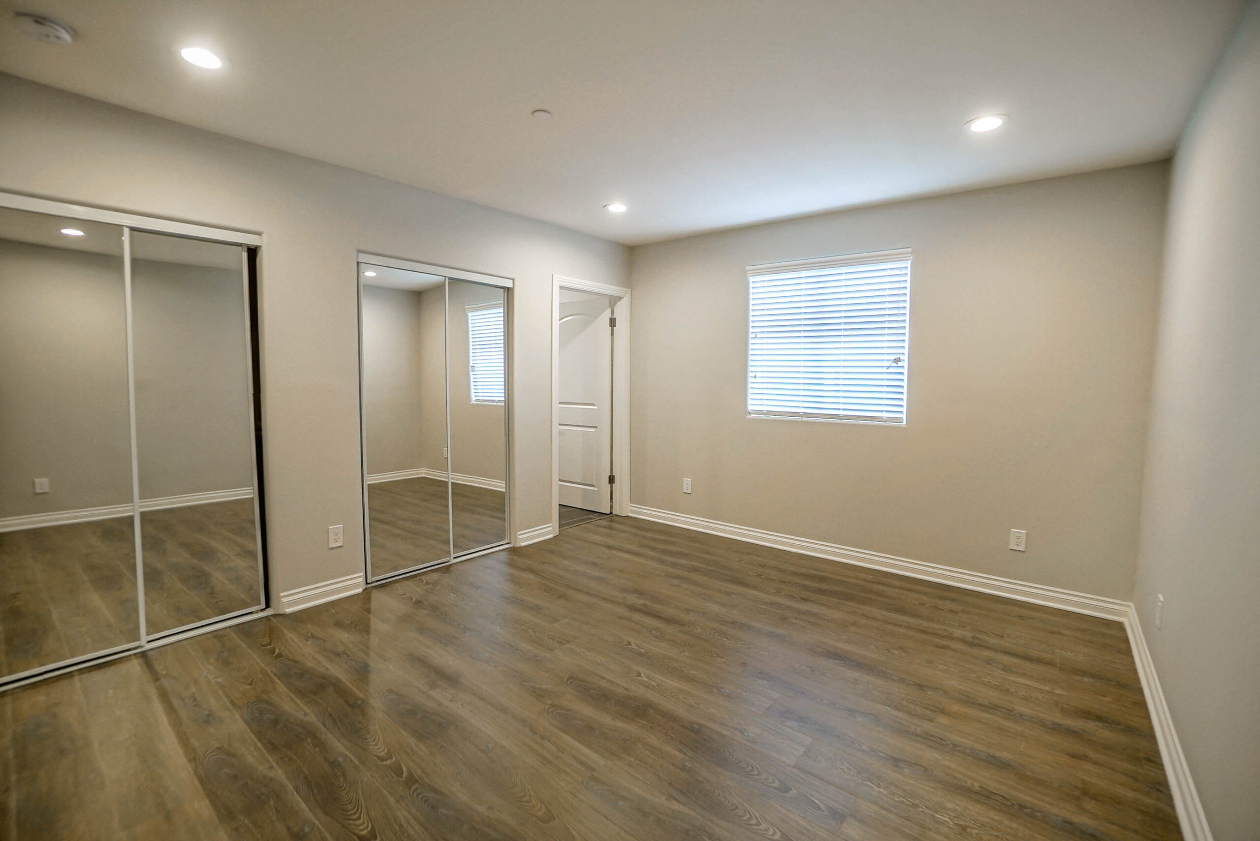 1118/1118 W 39th Pl, Los Angeles, CA 90037