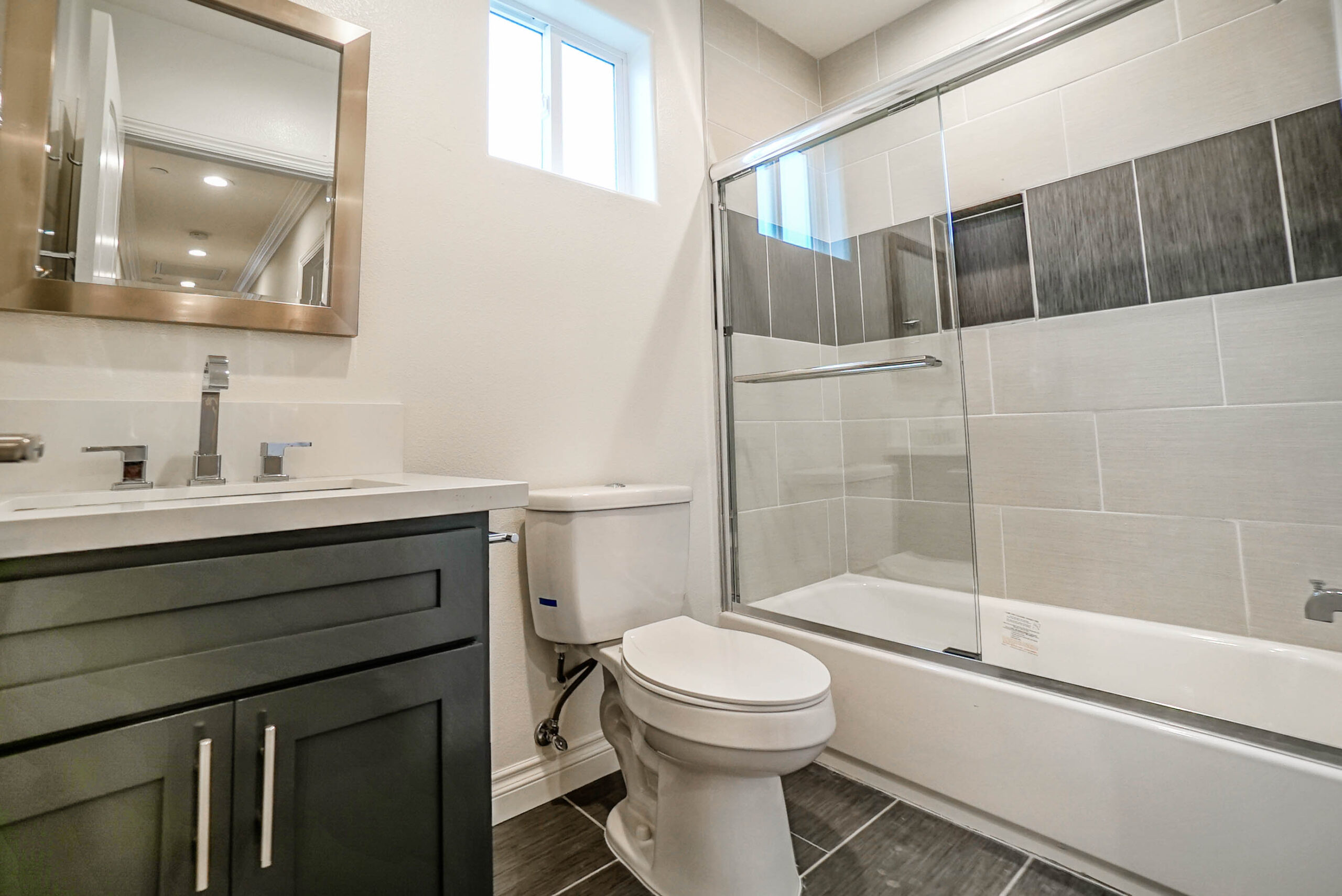 1118/1118 W 39th Pl, Los Angeles, CA 90037