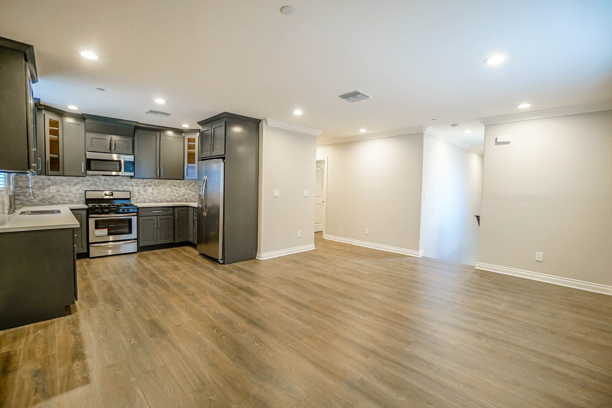 1118/1118 W 39th Pl, Los Angeles, CA 90037
