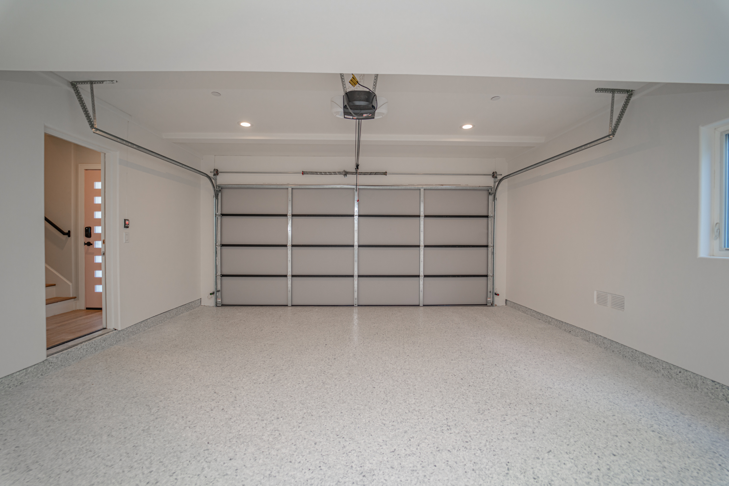 2115 Holly Dr, Los Angeles, CA 90068