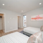 2115 Holly Dr, Los Angeles, CA 90068