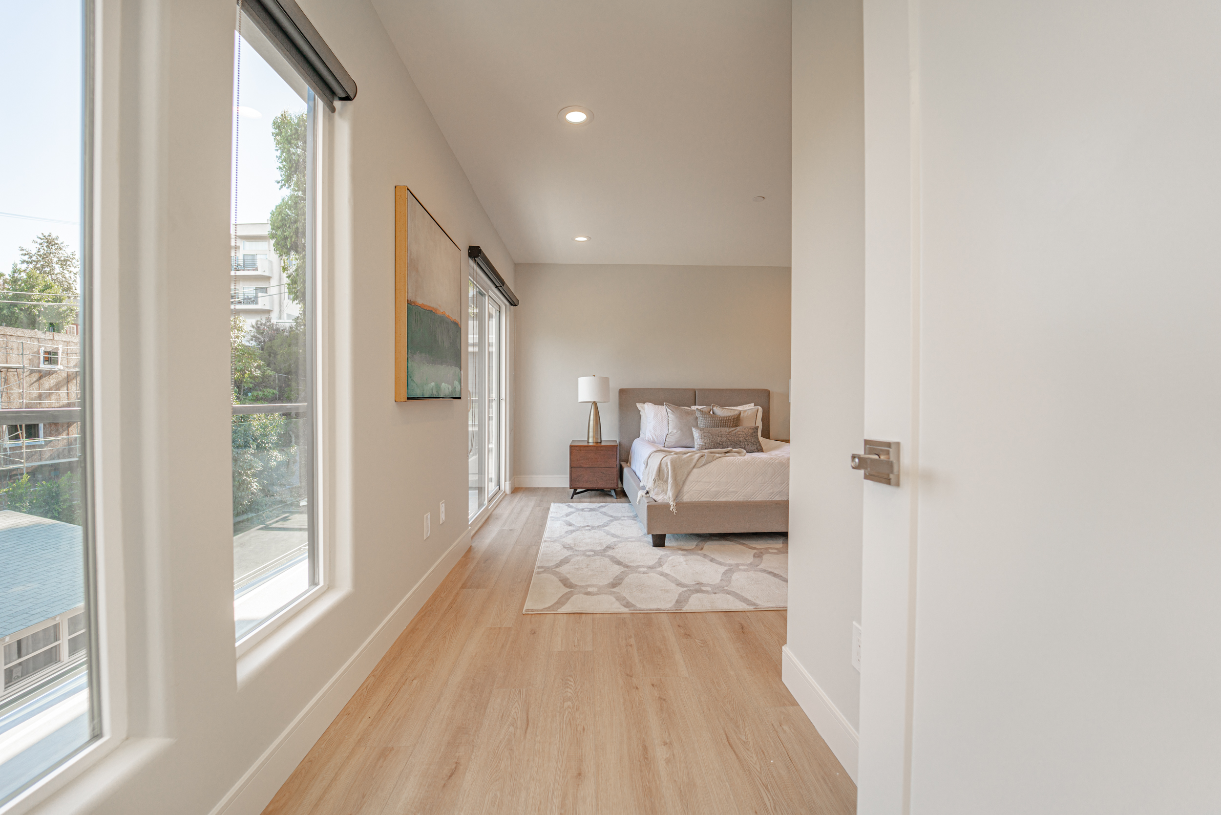 2115 Holly Dr, Los Angeles, CA 90068