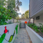 2115 Holly Dr, Los Angeles, CA 90068