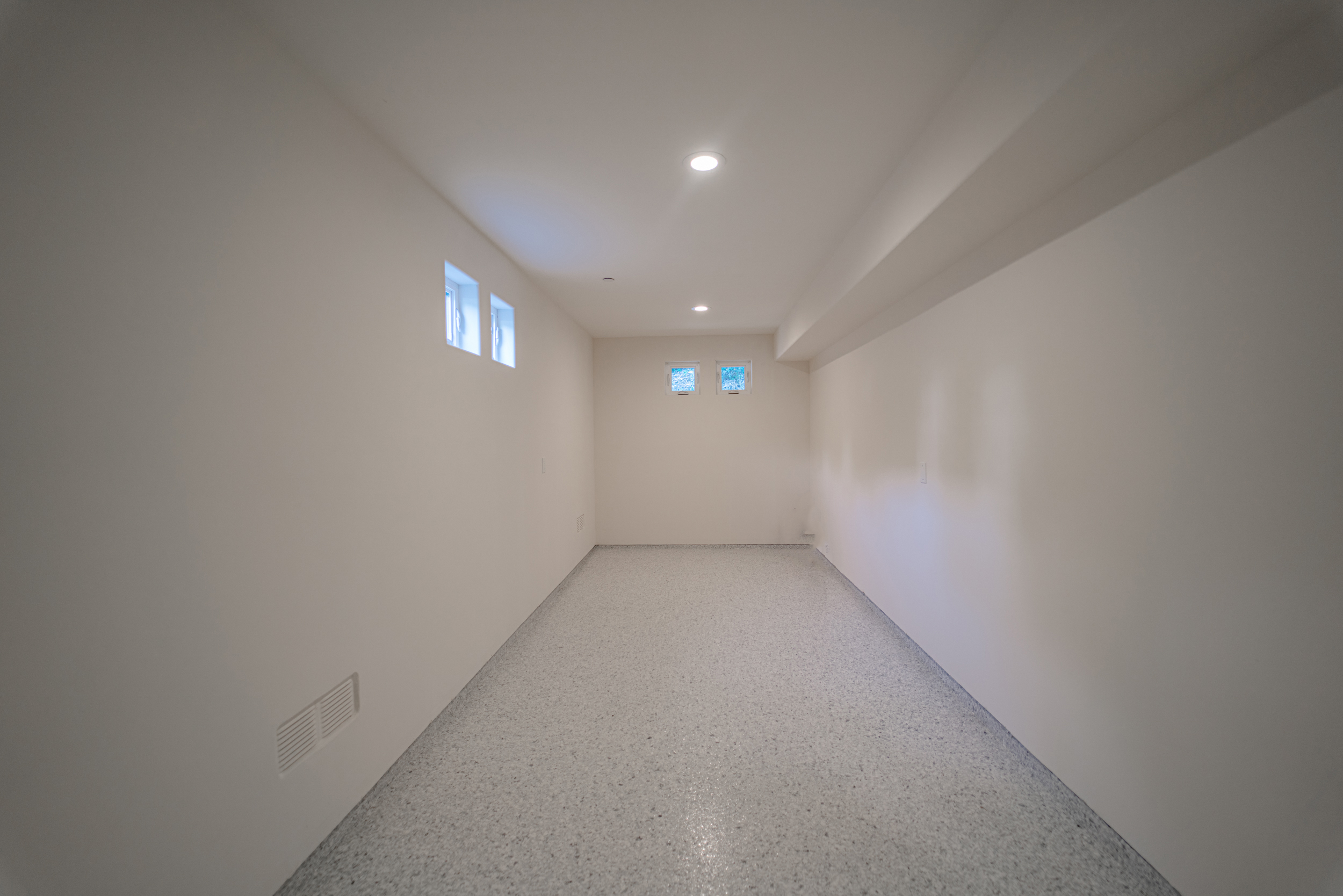 2115 Holly Dr, Los Angeles, CA 90068