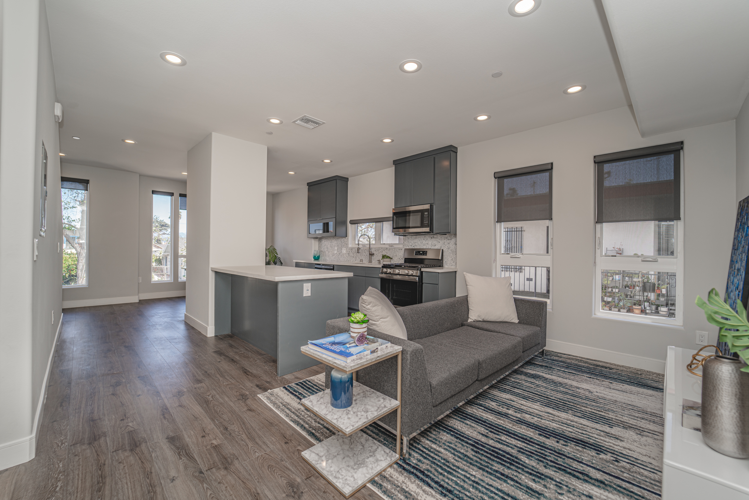 4526 Saint Charles Place, Los Angeles, CA 90019