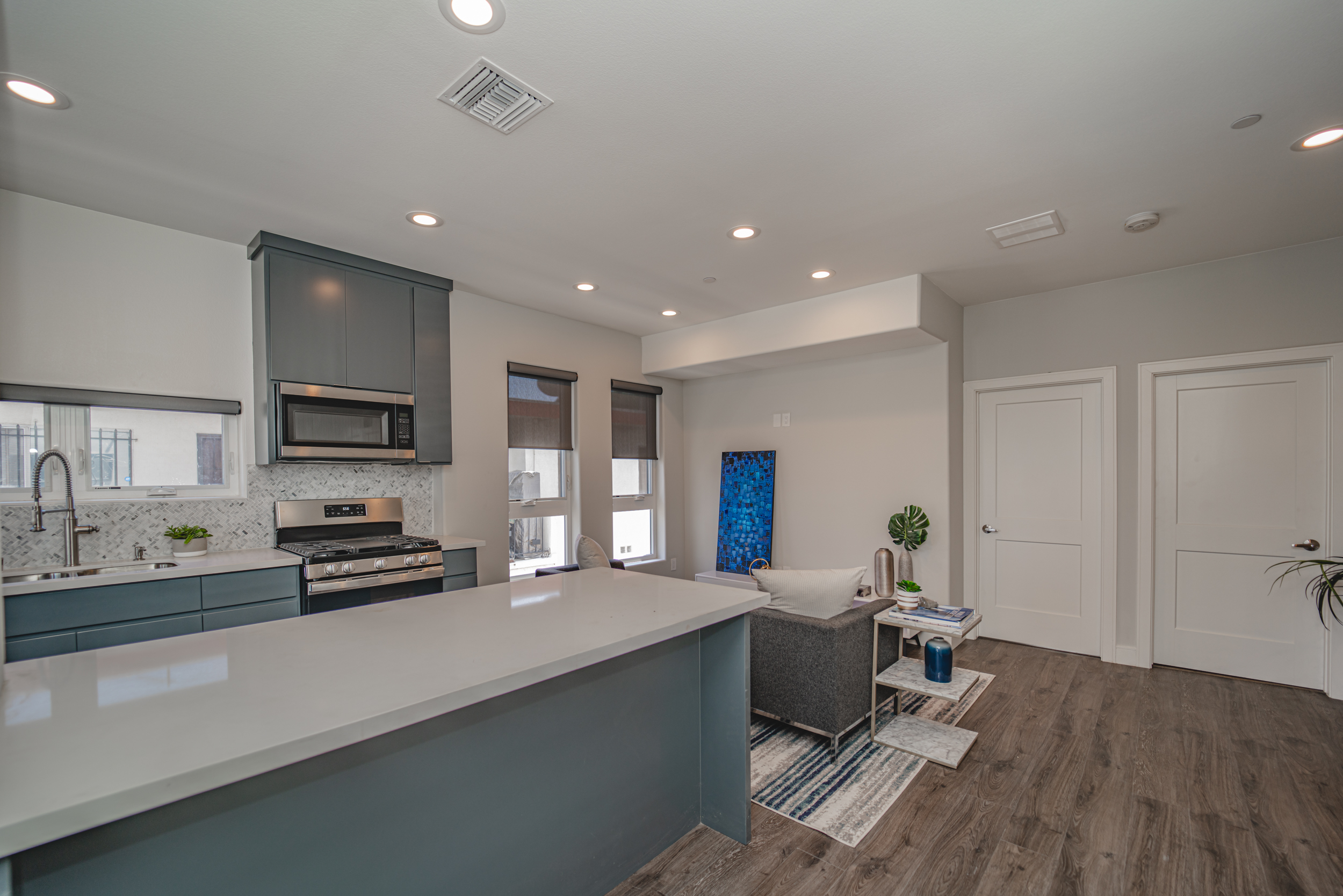 4526 Saint Charles Place, Los Angeles, CA 90019