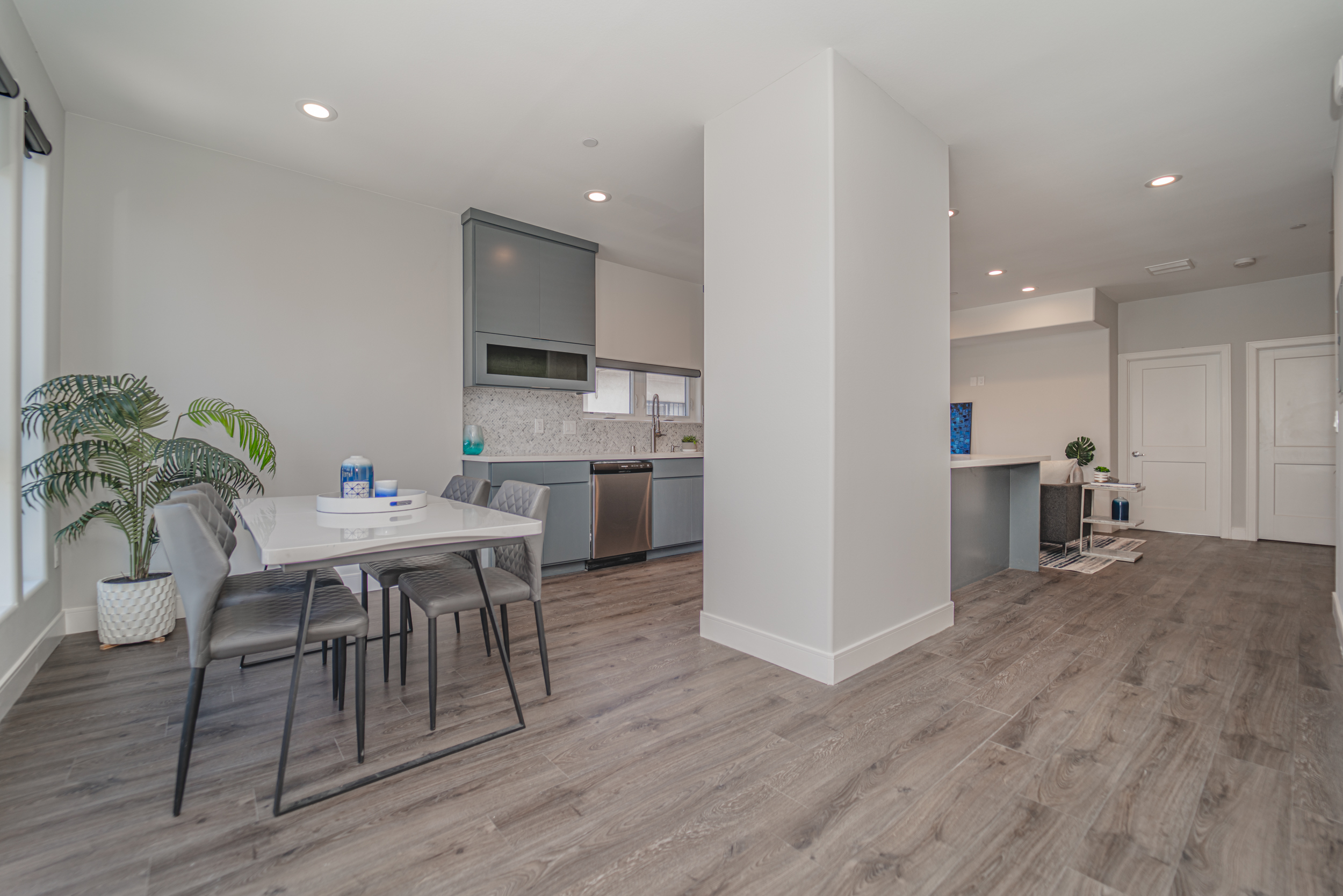 4526 Saint Charles Place, Los Angeles, CA 90019