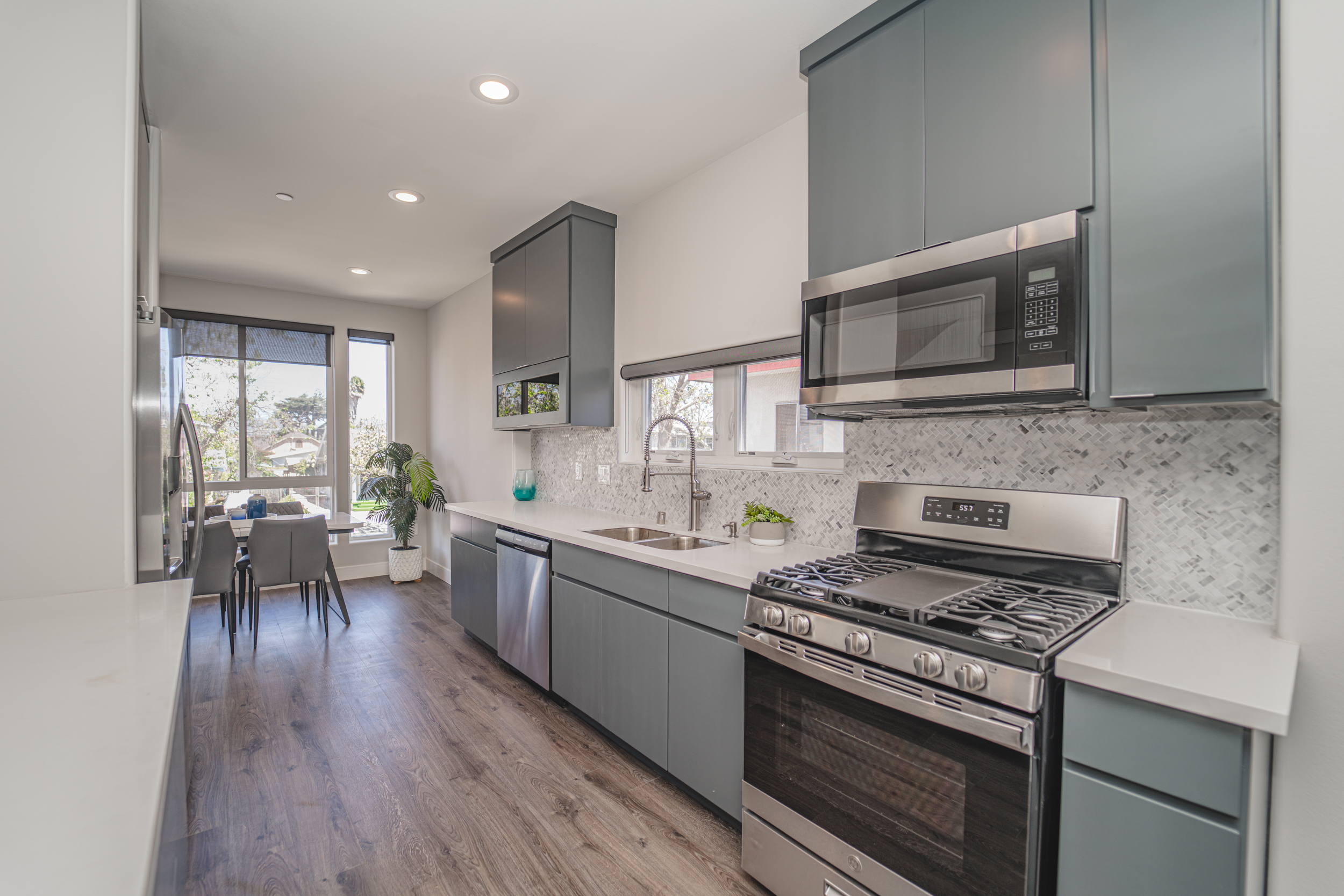 4526 Saint Charles Place, Los Angeles, CA 90019
