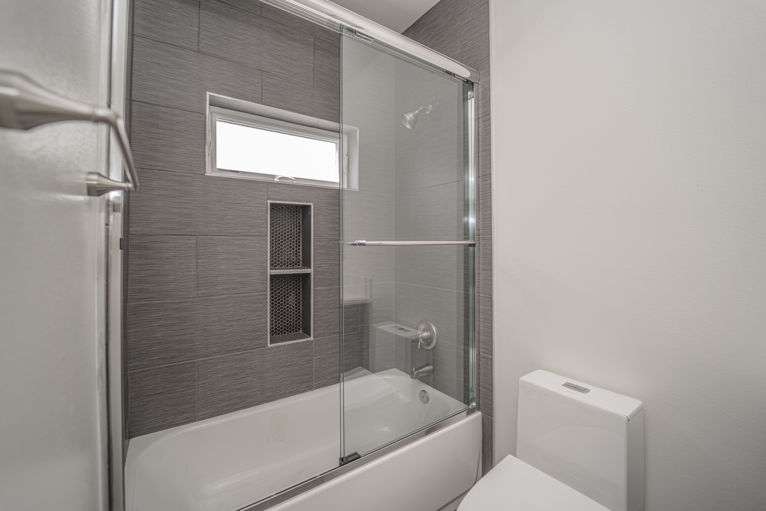 4526 Saint Charles Place, Los Angeles, CA 90019