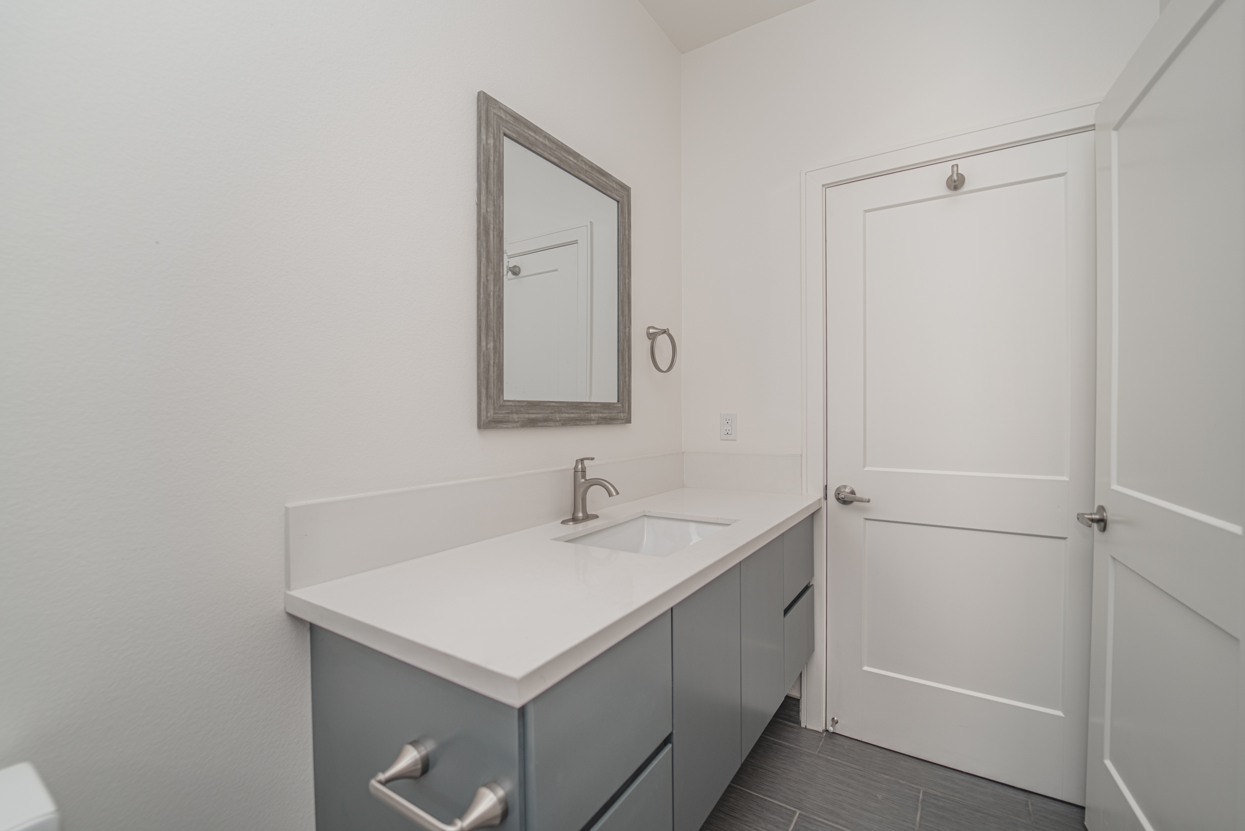 4526 Saint Charles Place, Los Angeles, CA 90019