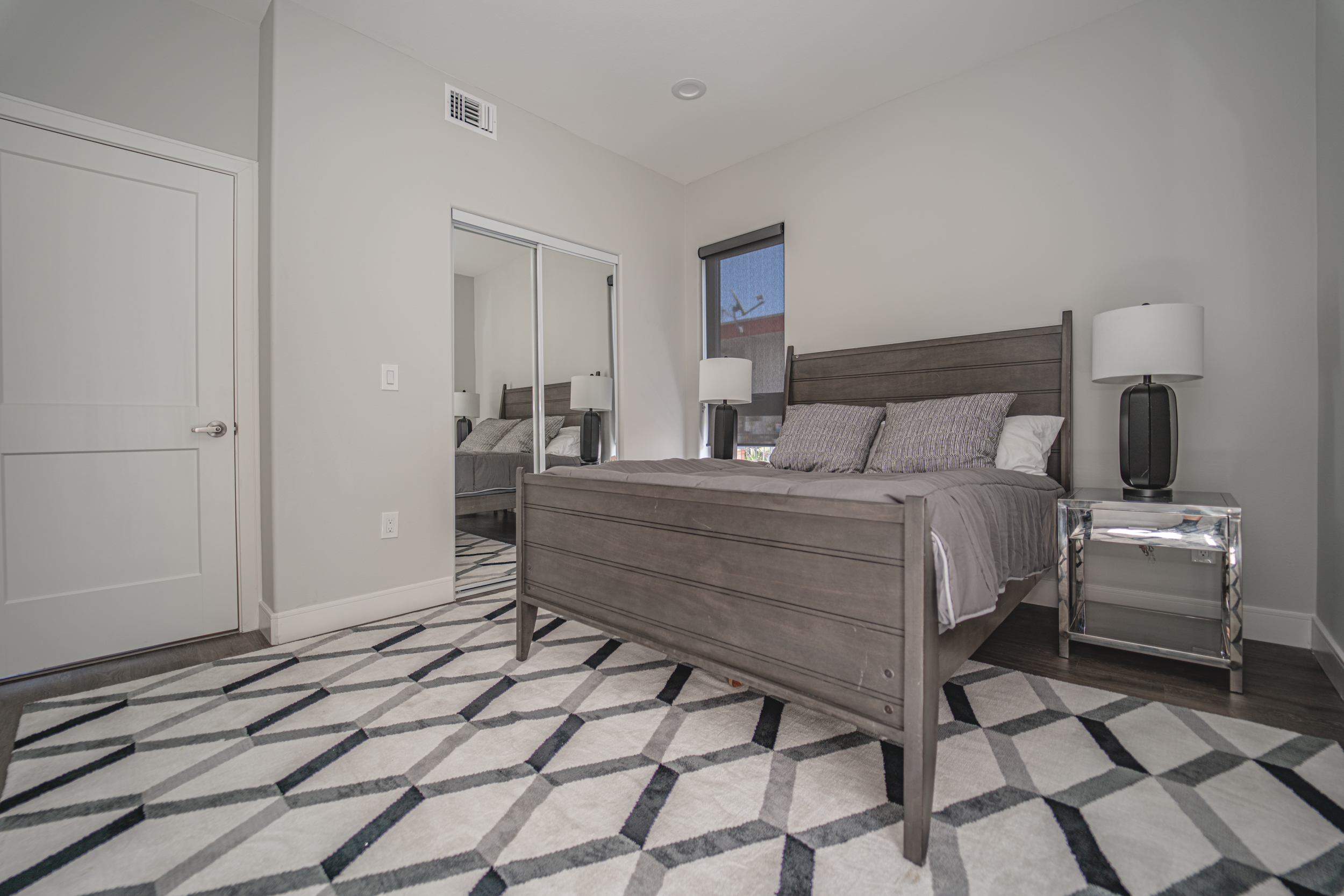 4526 Saint Charles Place, Los Angeles, CA 90019