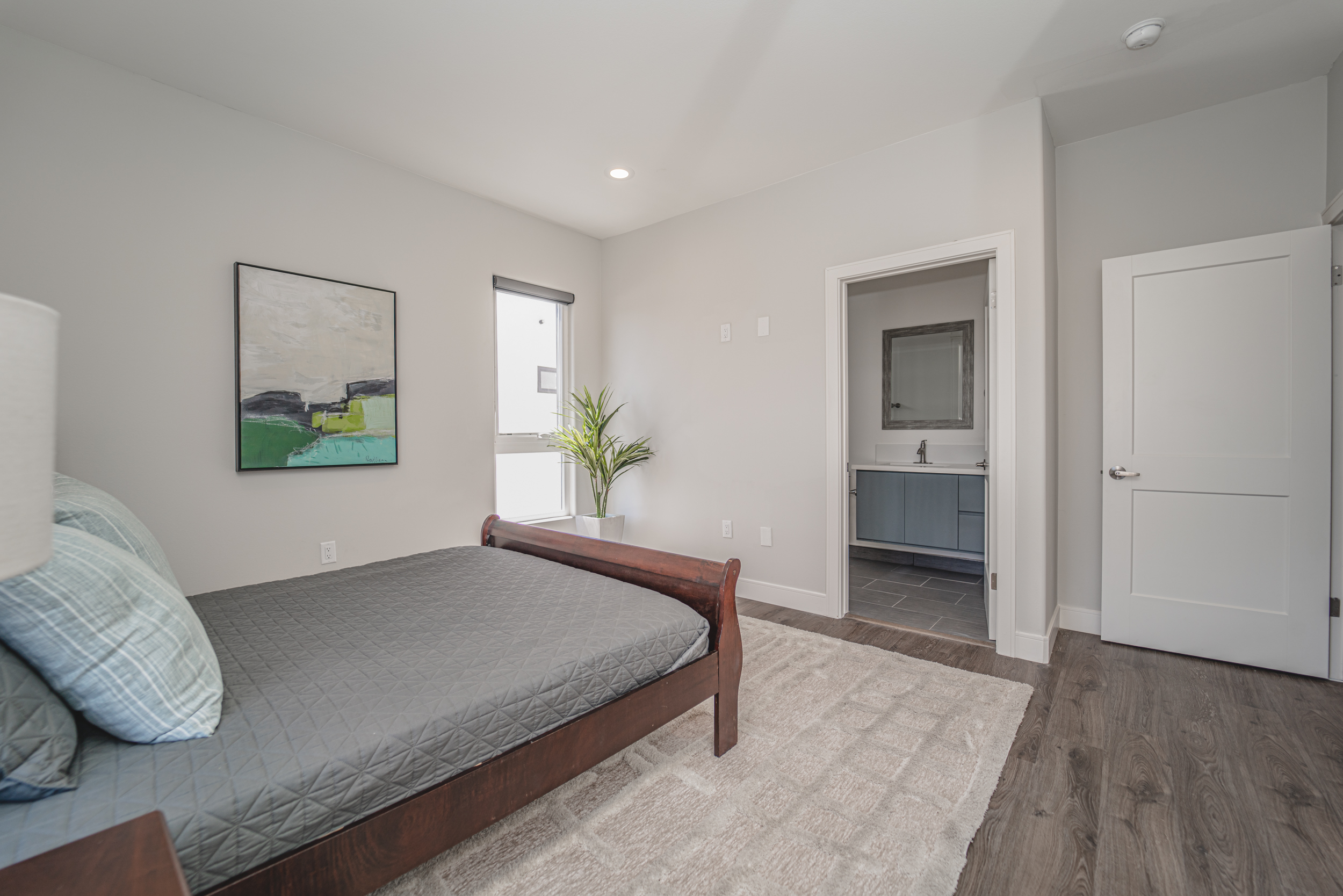4526 Saint Charles Place, Los Angeles, CA 90019