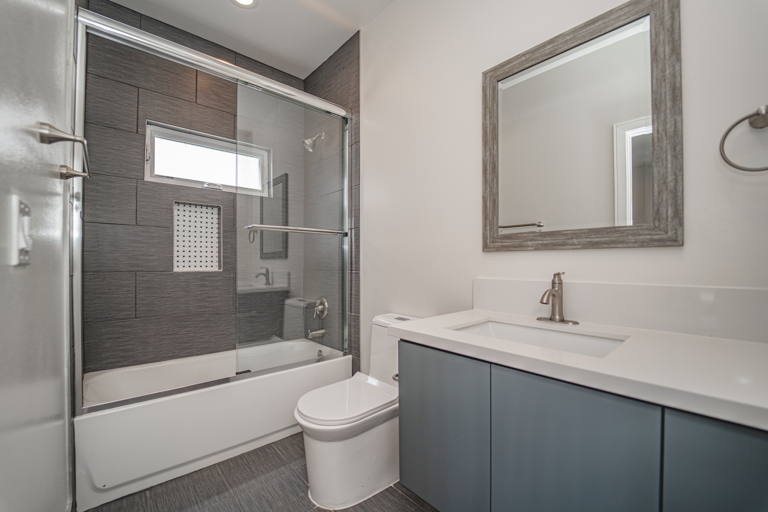 4526 Saint Charles Place, Los Angeles, CA 90019