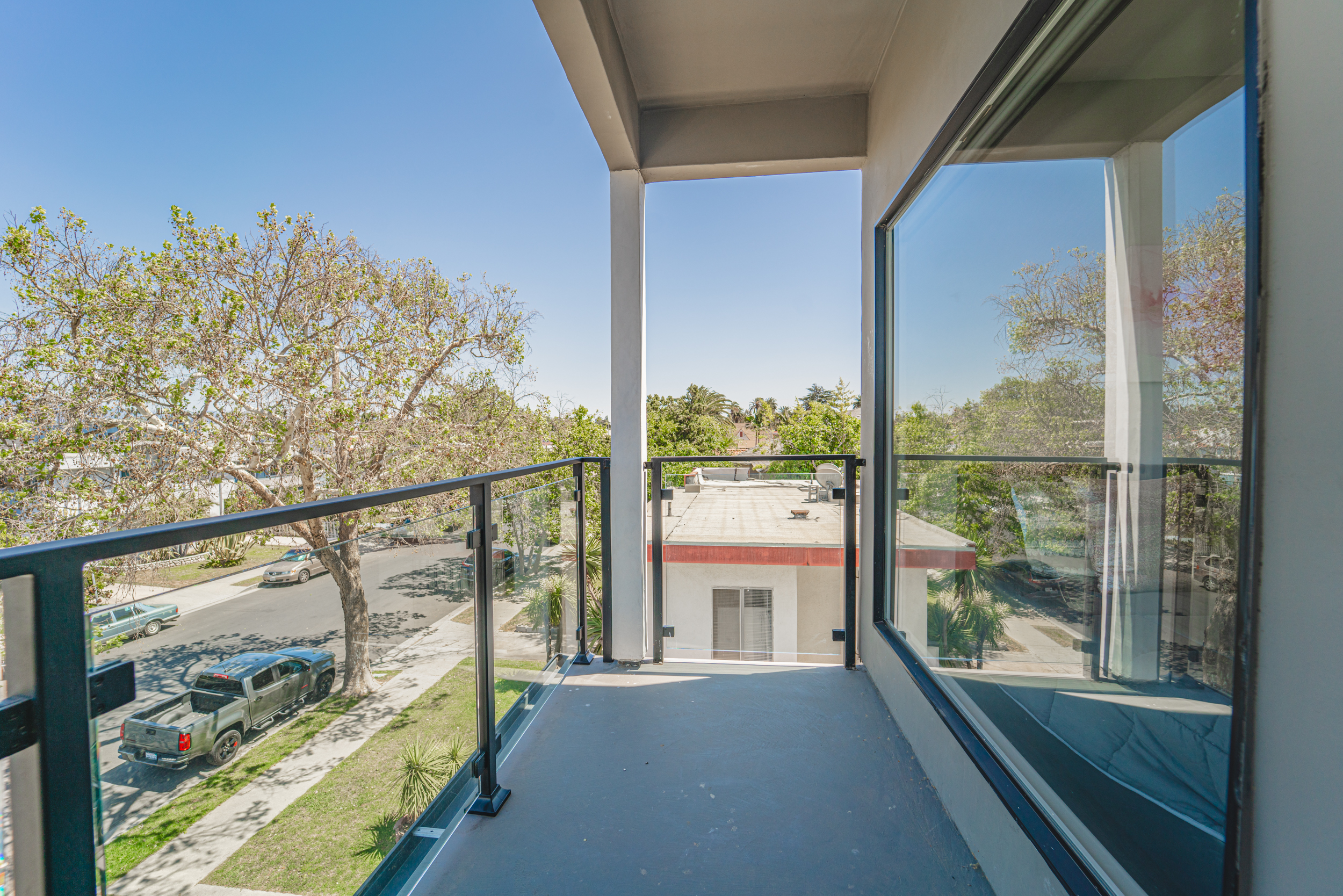 4526 Saint Charles Place, Los Angeles, CA 90019