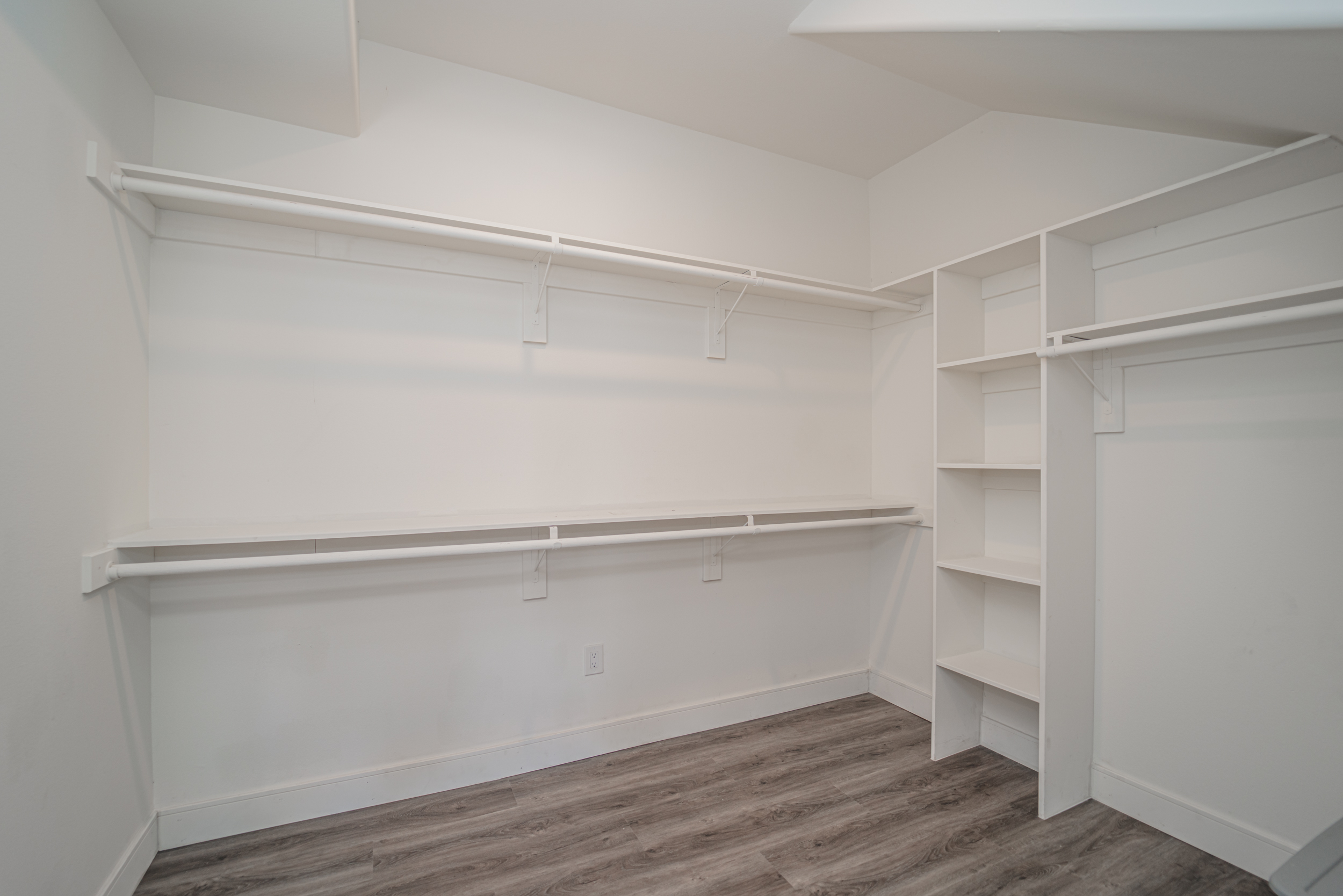 4526 Saint Charles Place, Los Angeles, CA 90019