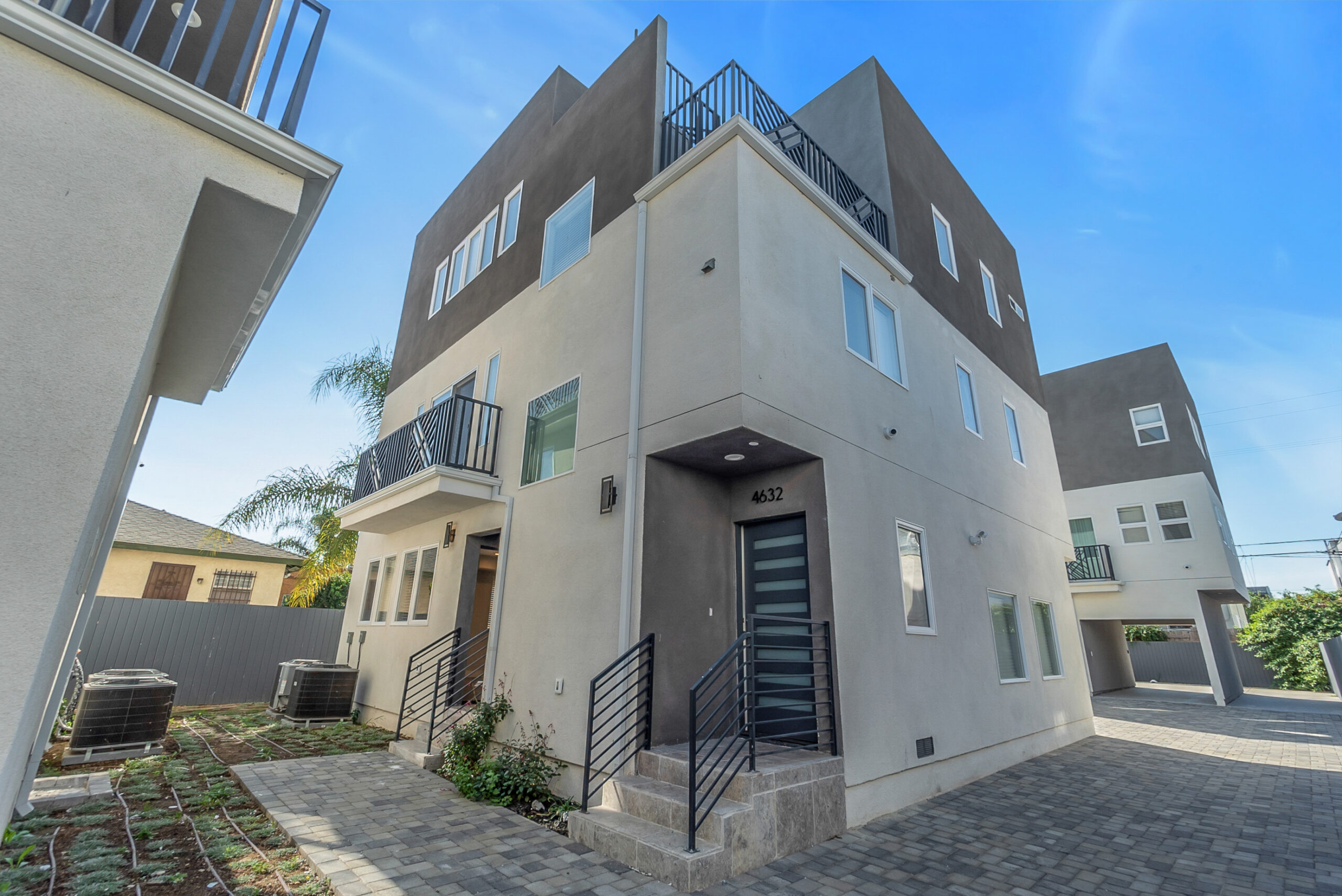 4632 Saint Elmo Dr, Los Angeles, CA 90019
