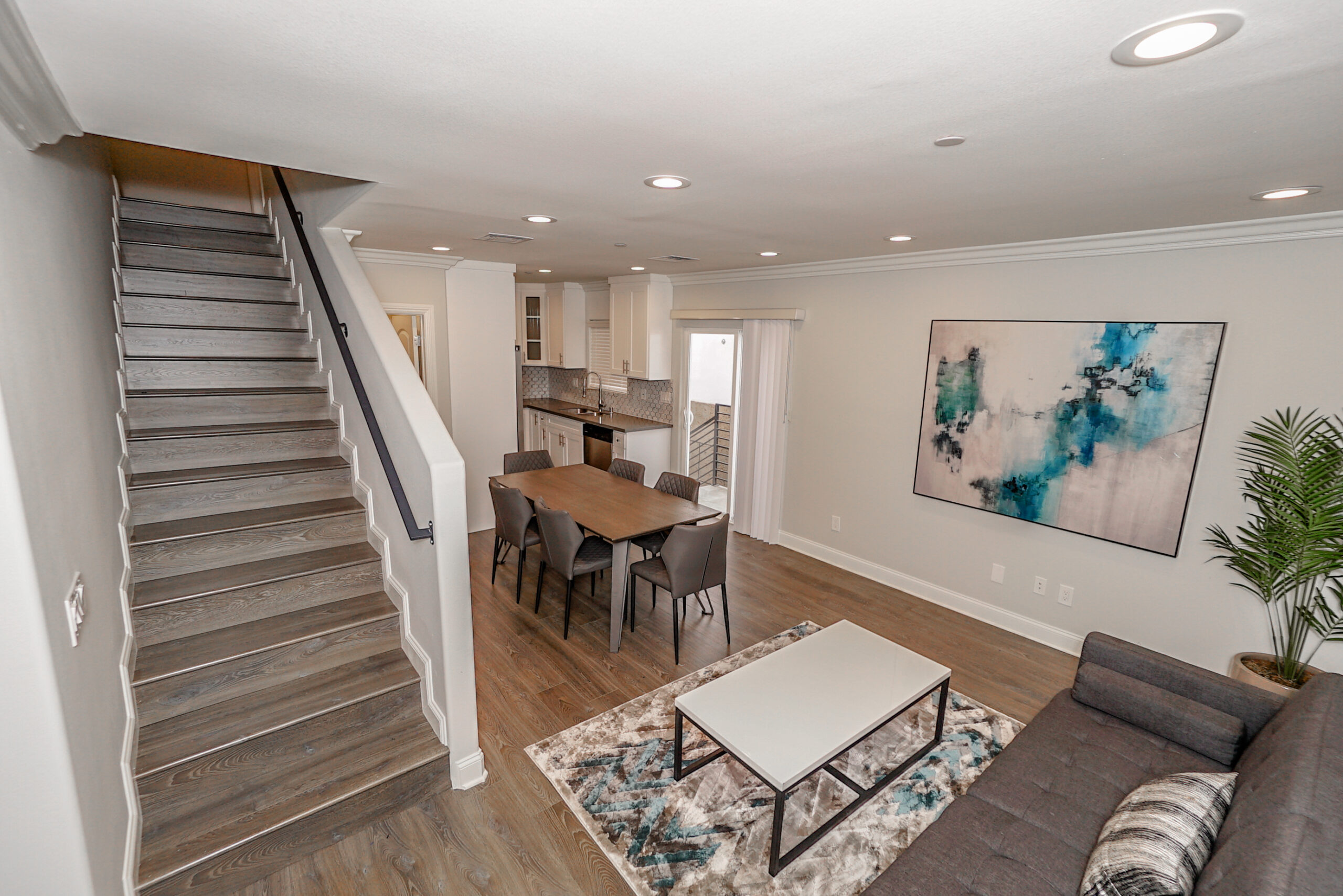 1/2/7205 S La Cienaga Blvd, Los Angeles, CA 90045