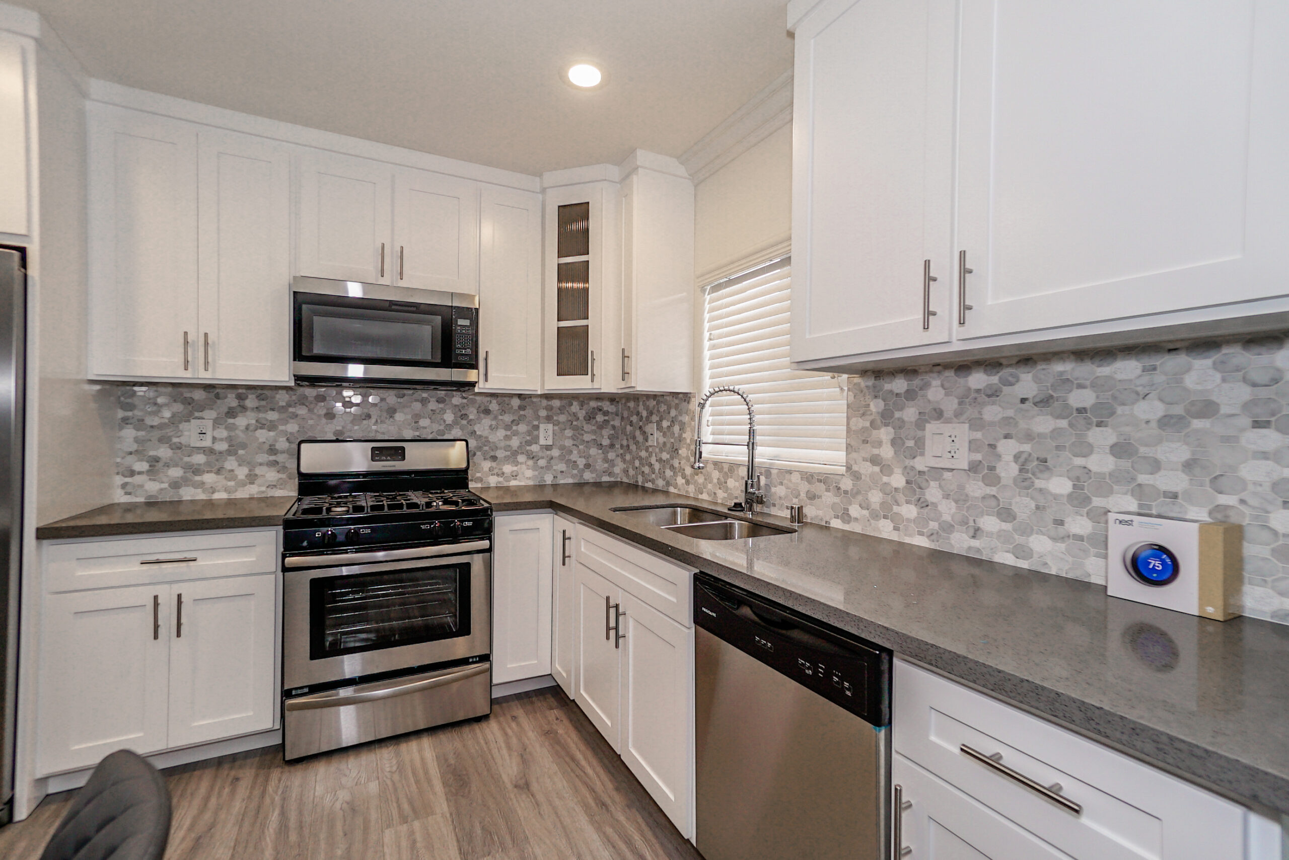 7213 1/2 S La Cienaga Blvd, Los Angeles, CA 90045