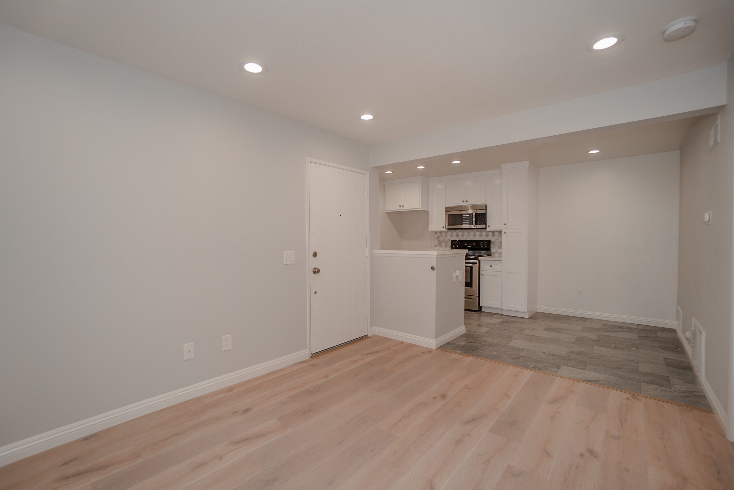 E/3640 Oak Creek Dr, Ontario, CA 91761