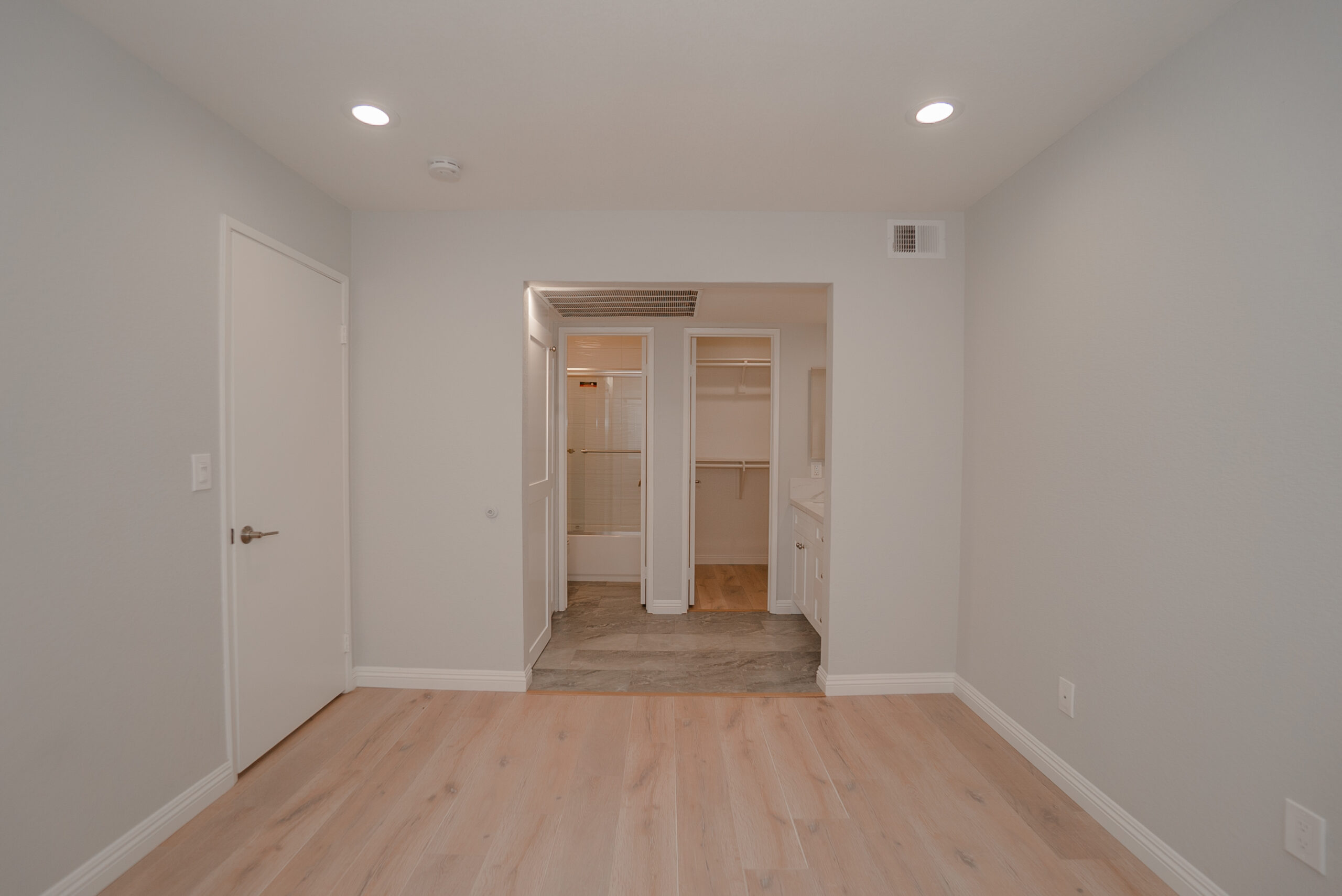 E/3640 Oak Creek Dr, Ontario, CA 91761