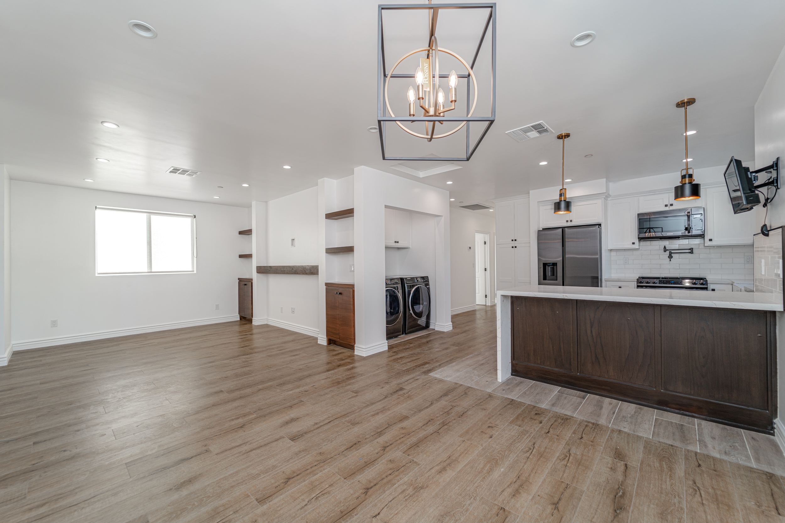 10225/10223 La Reina, Downey, CA 90241