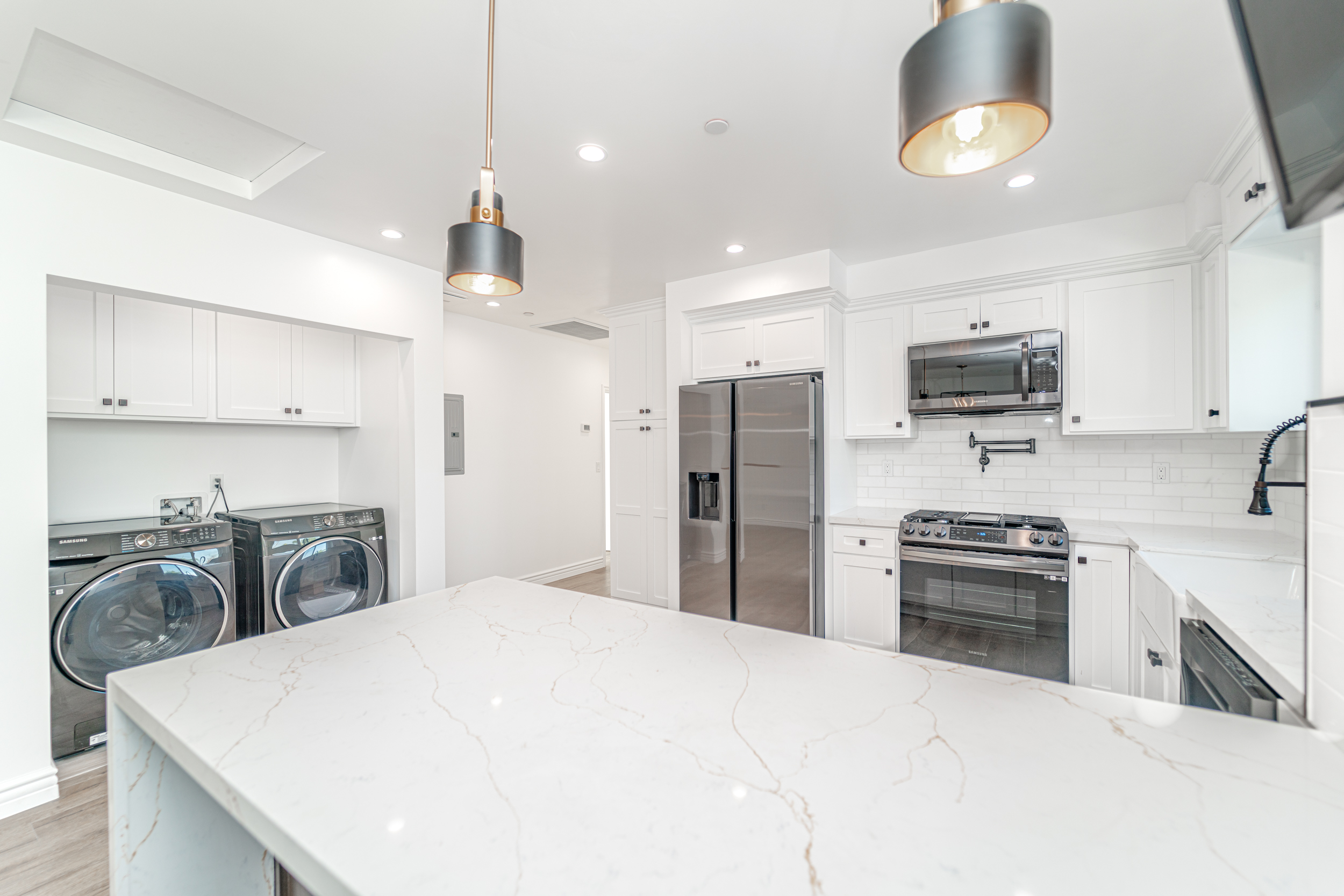 10225/10223 La Reina, Downey, CA 90241