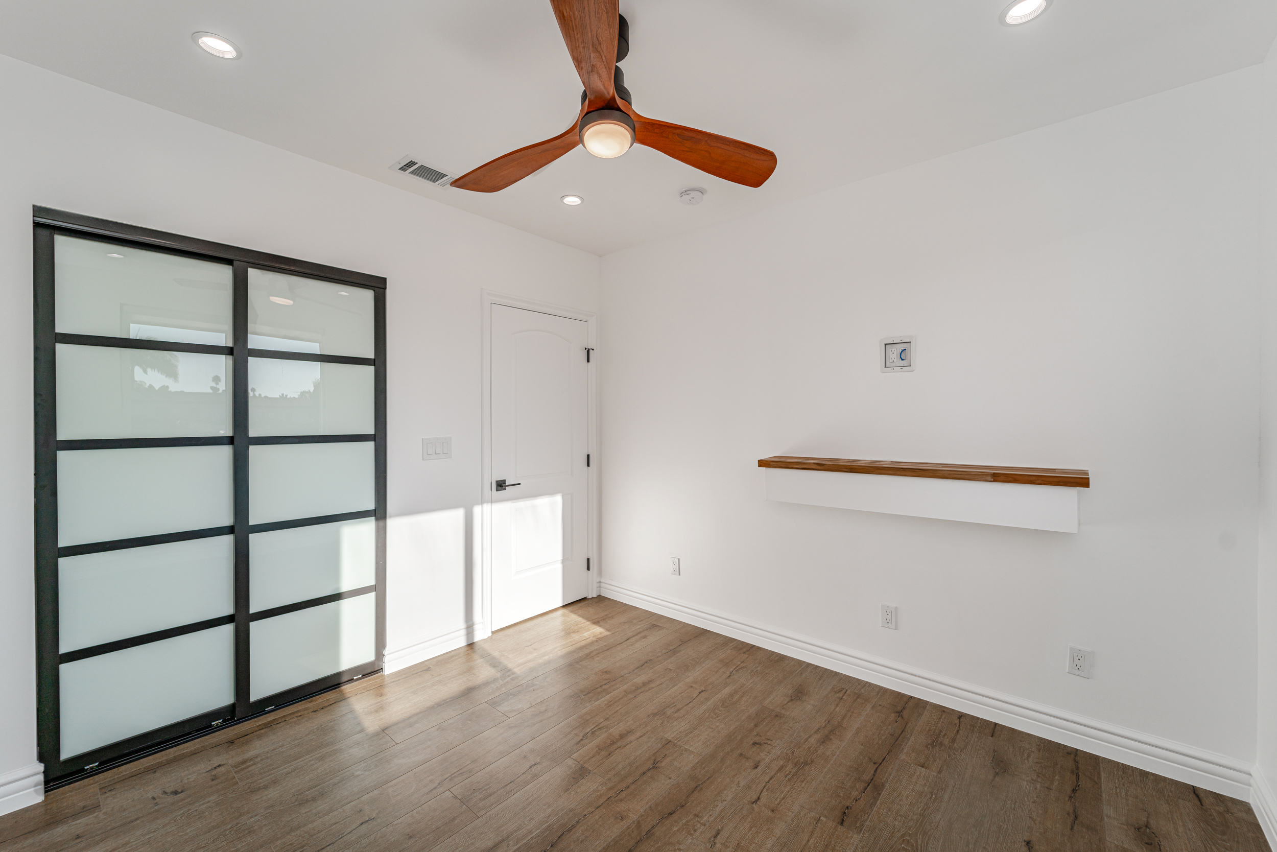 10225/10223 La Reina, Downey, CA 90241