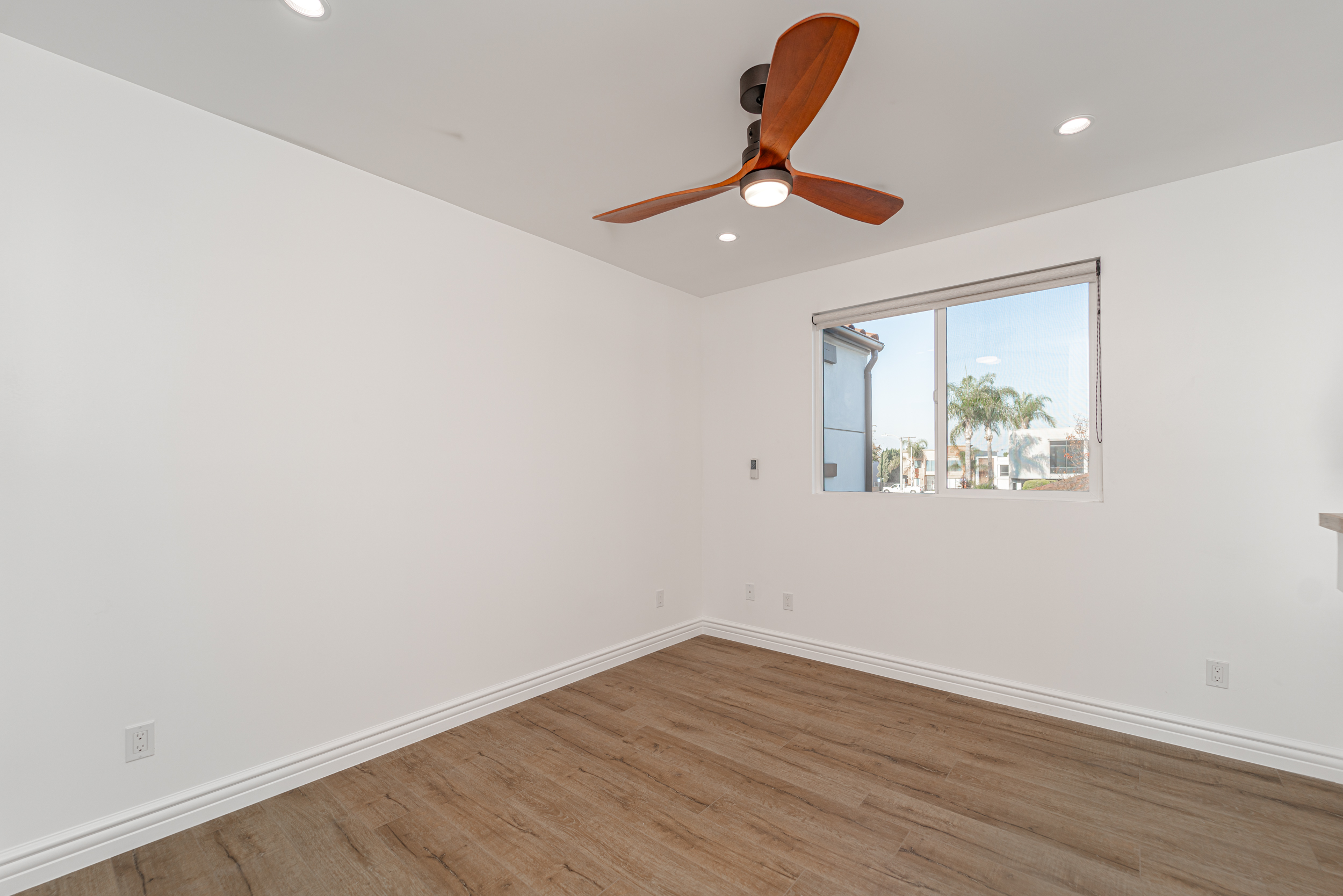 10225/10223 La Reina, Downey, CA 90241