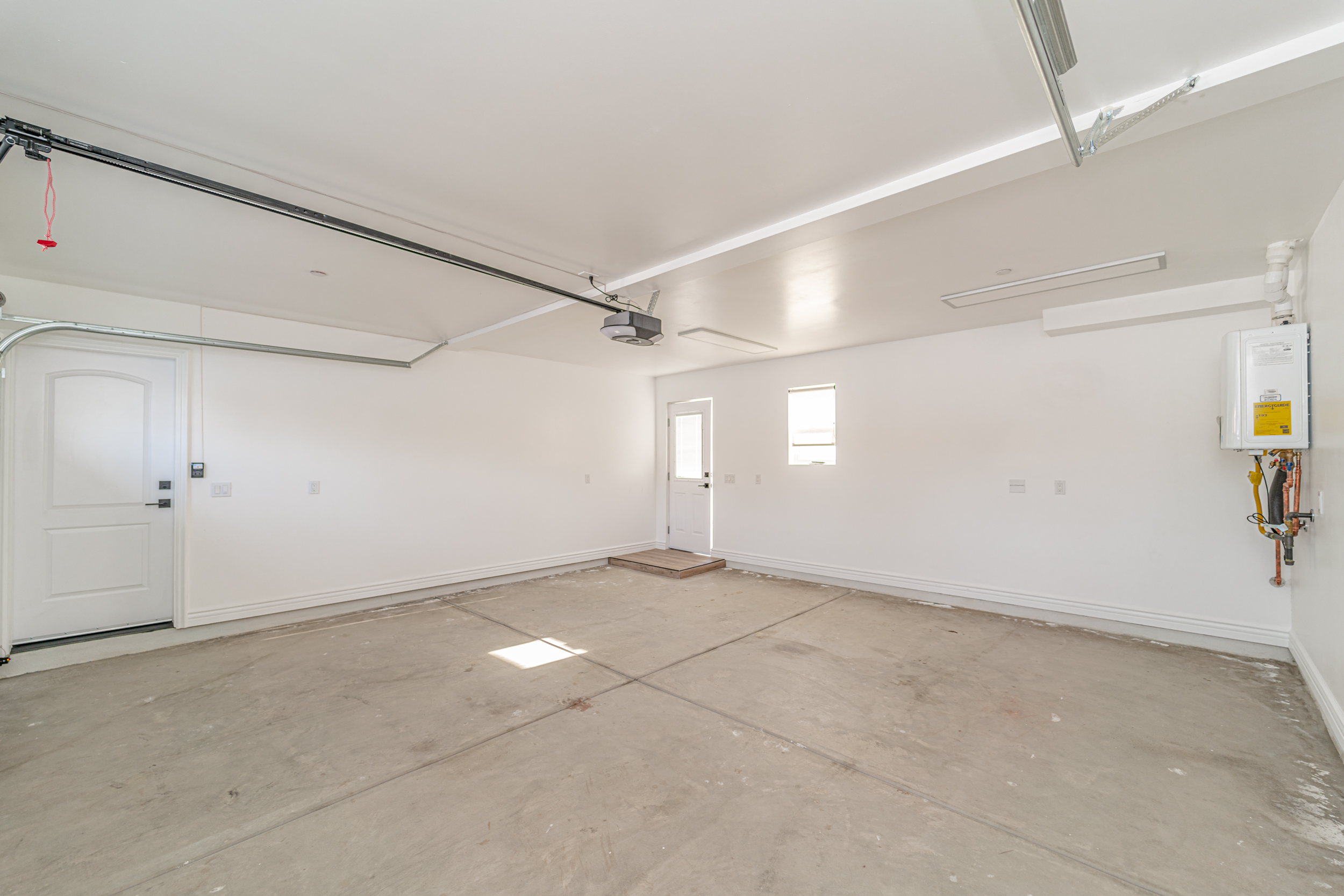 10225/10223 La Reina, Downey, CA 90241