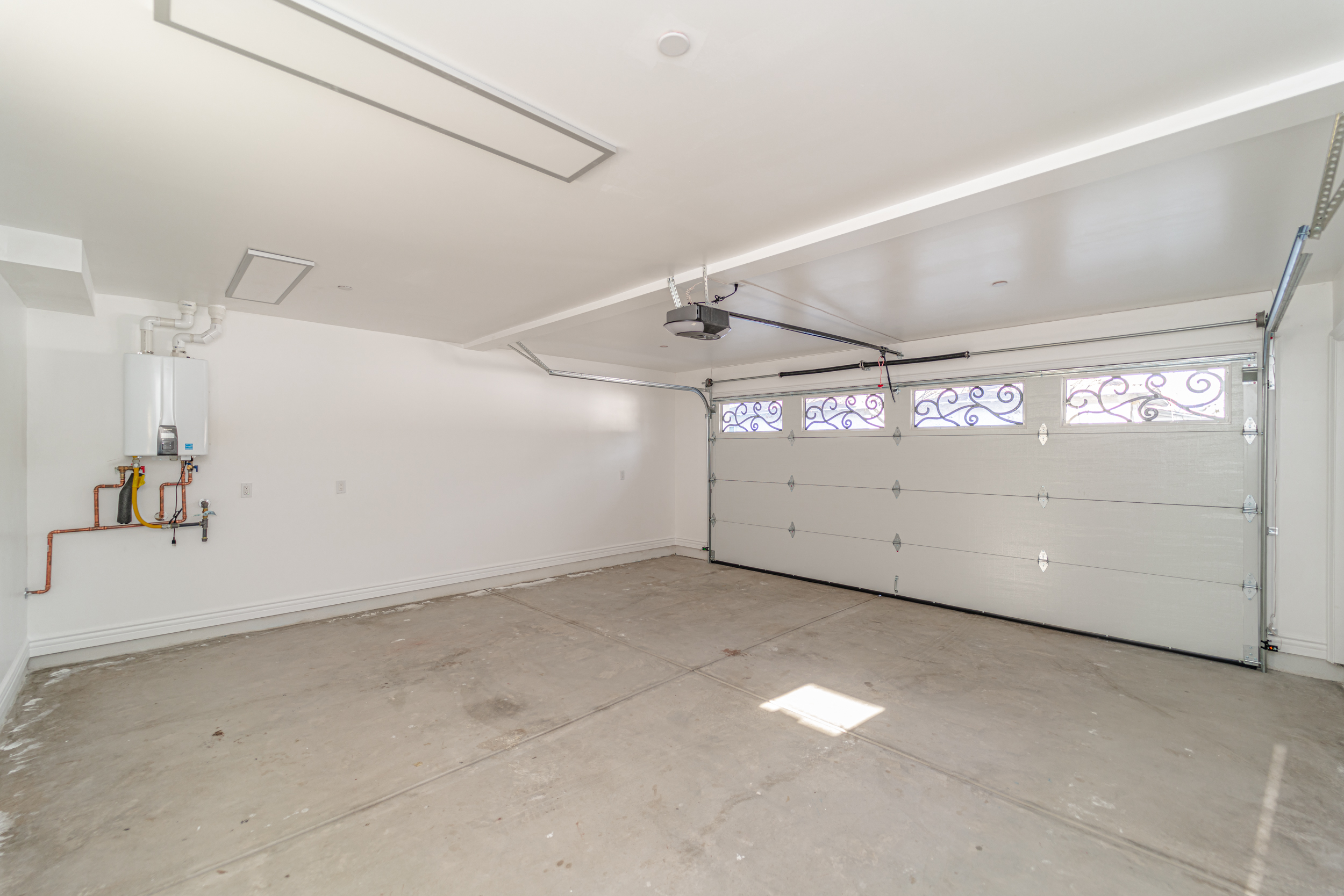 10225/10223 La Reina, Downey, CA 90241