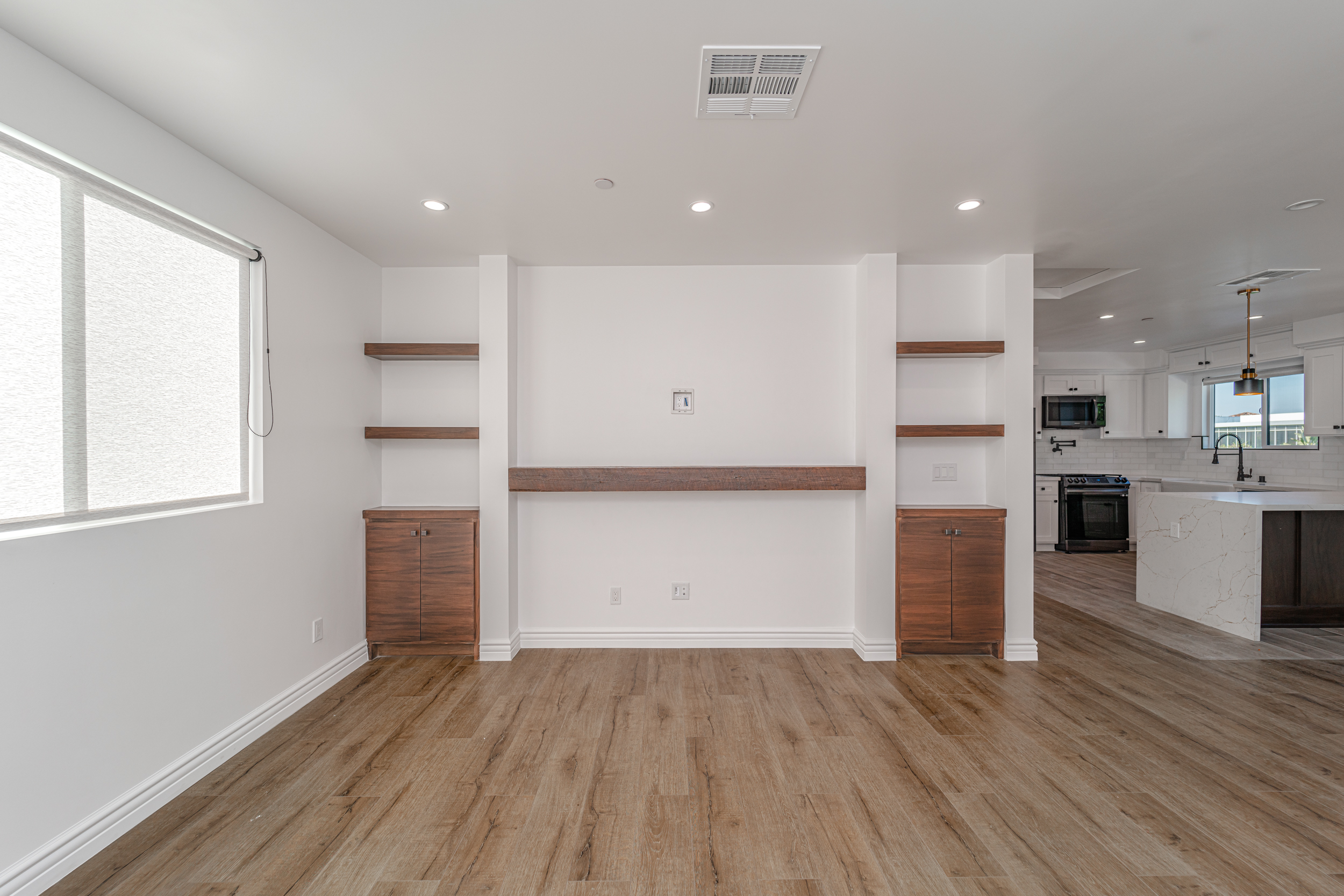 10225/10223 La Reina, Downey, CA 90241