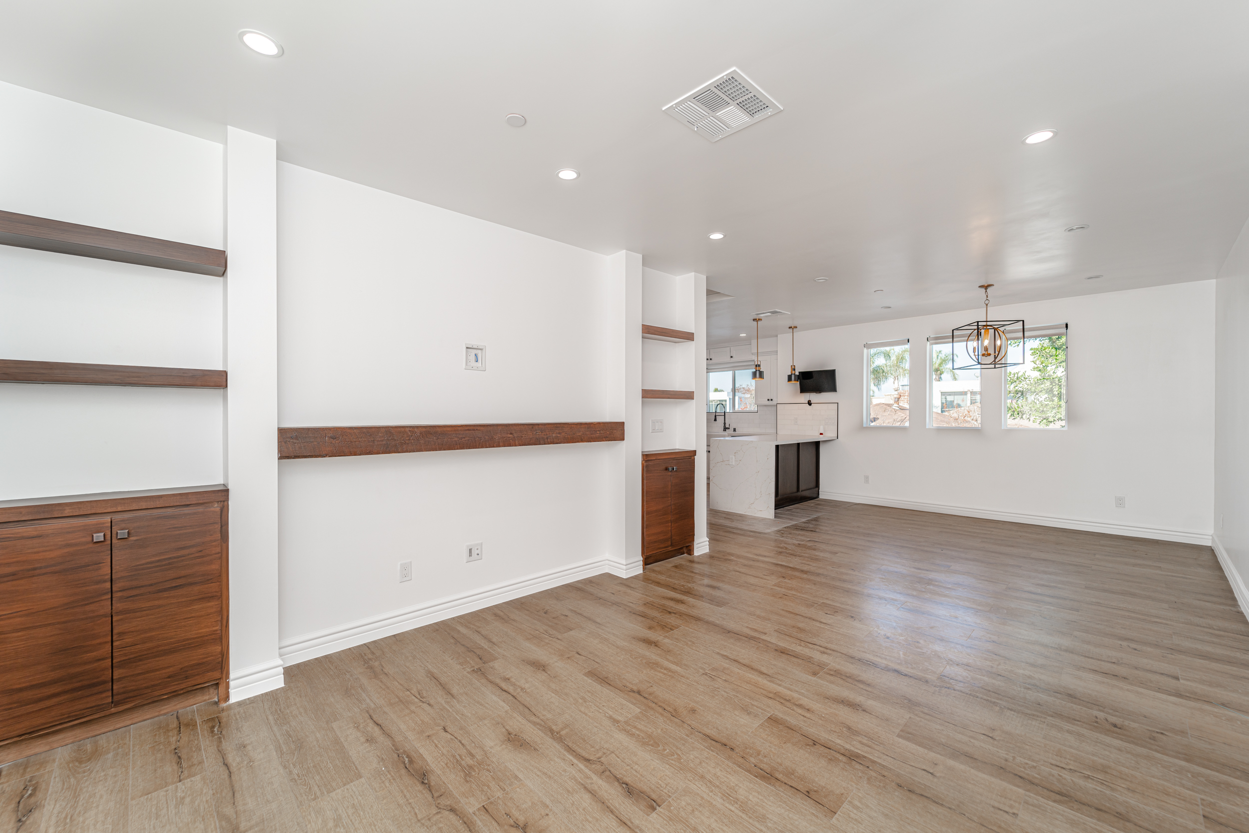 10225/10223 La Reina, Downey, CA 90241