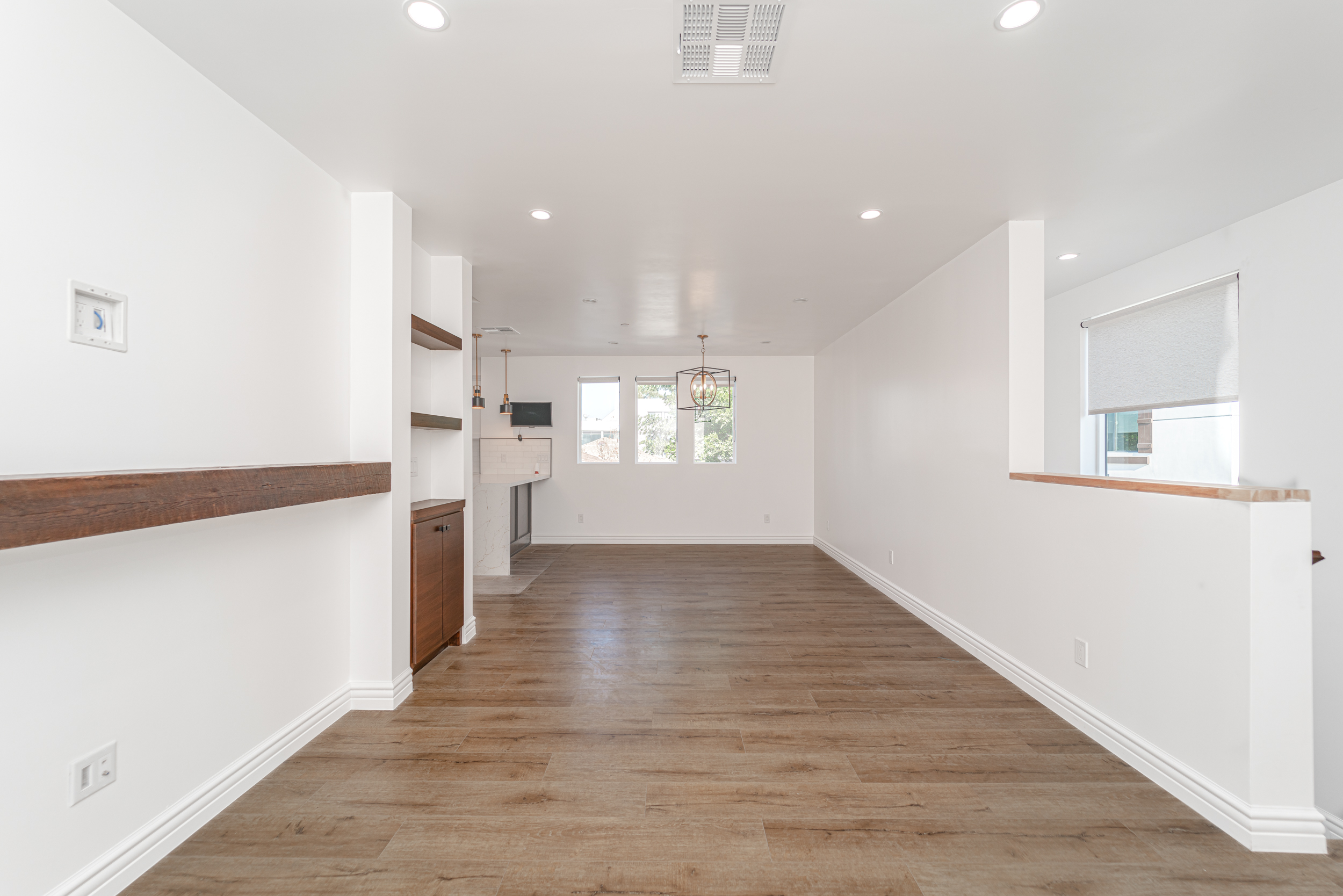 10225/10223 La Reina, Downey, CA 90241