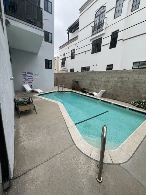 207/281 S Madison, Pasadena, CA 91101