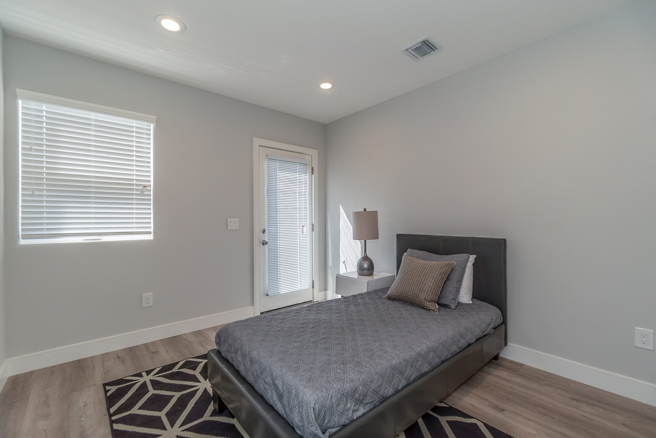 4630 Saint Elmo, Los Angeles, CA 90019