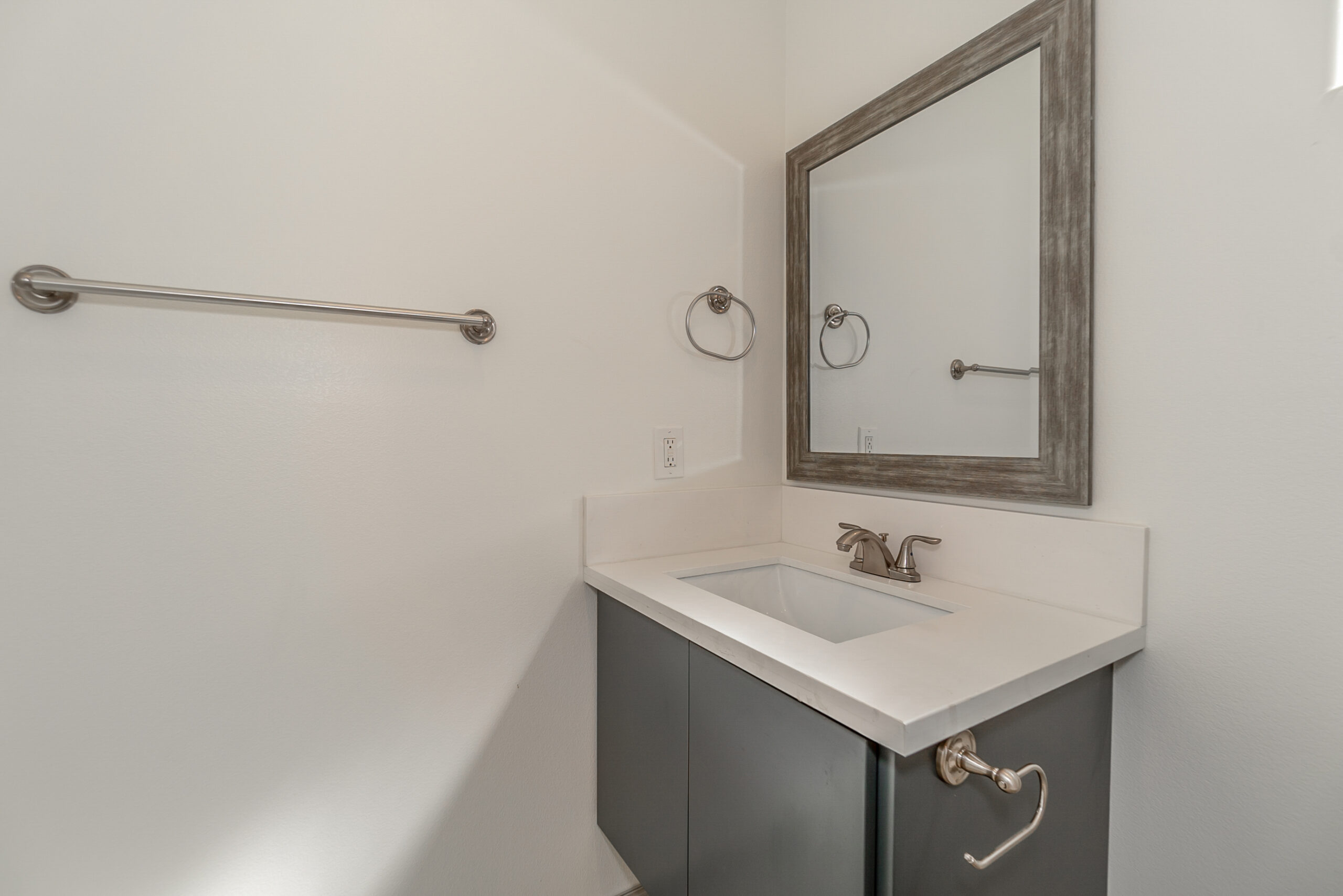 4630 Saint Elmo, Los Angeles, CA 90019