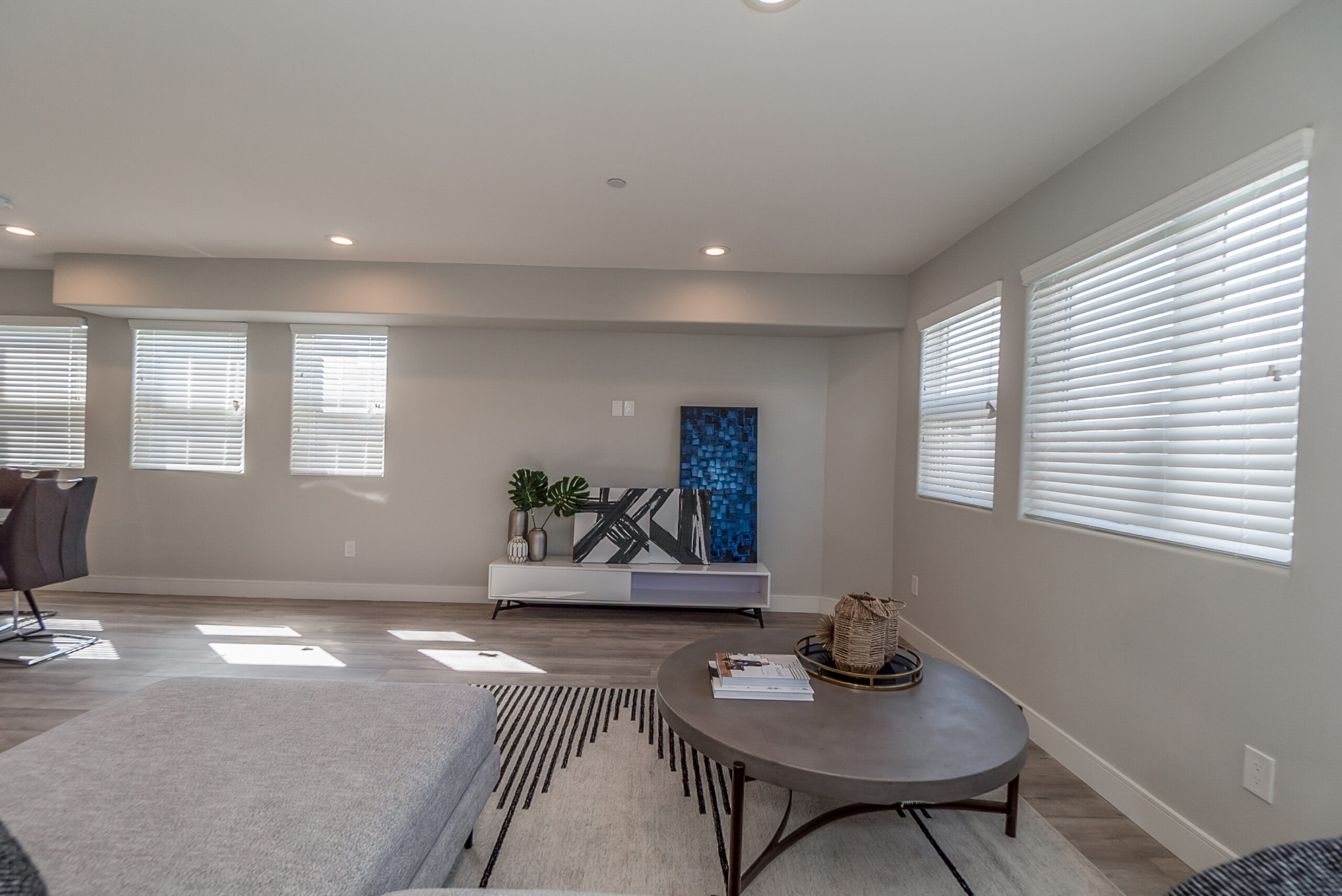 4630 Saint Elmo, Los Angeles, CA 90019